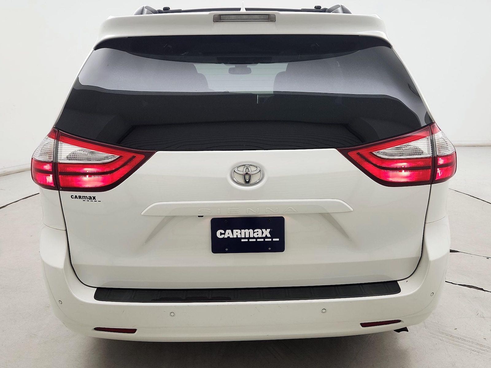 2019 Toyota Sienna XLE - Photo 6