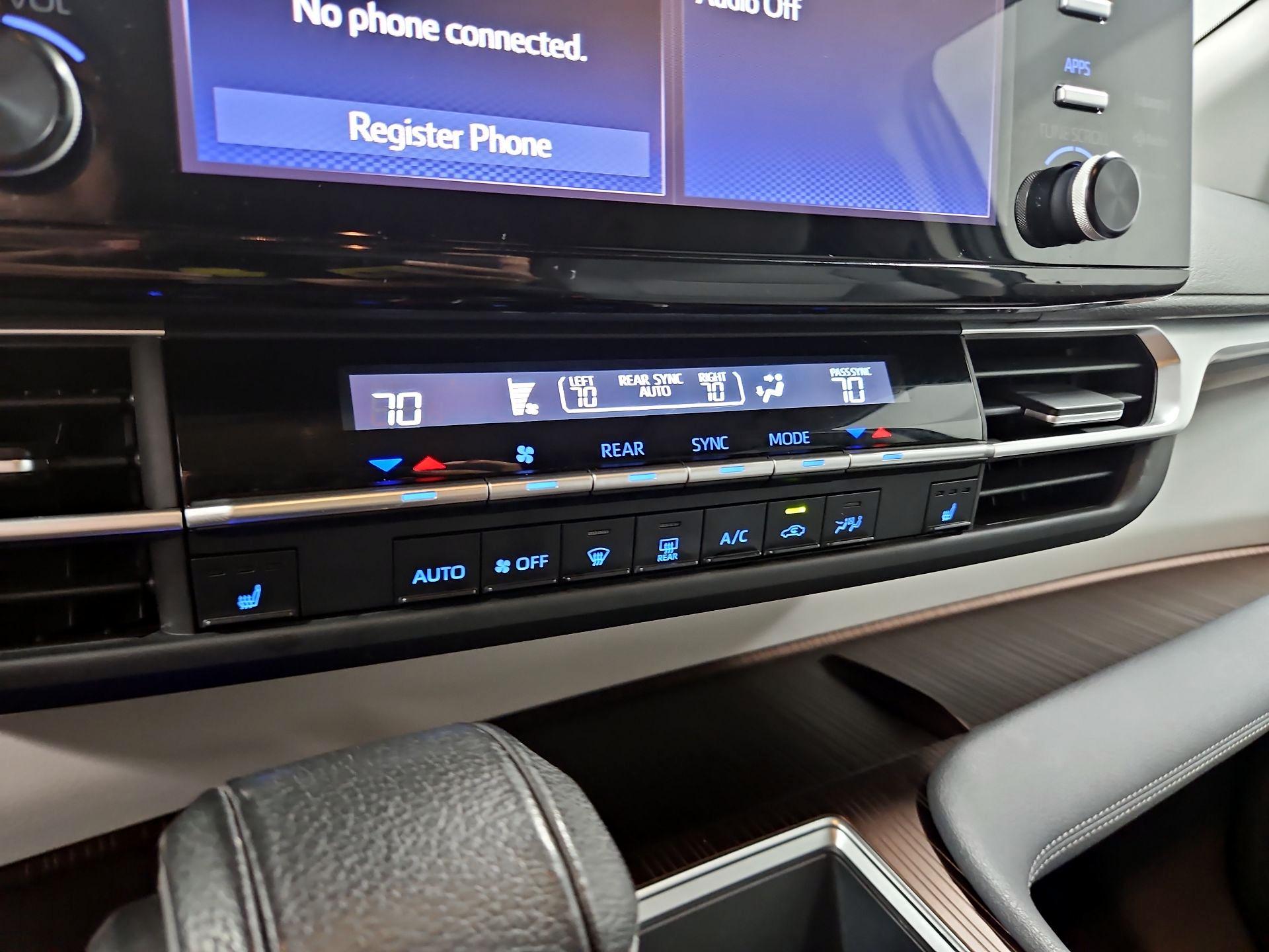 Thumbnail: 2023 Toyota Sienna - 16