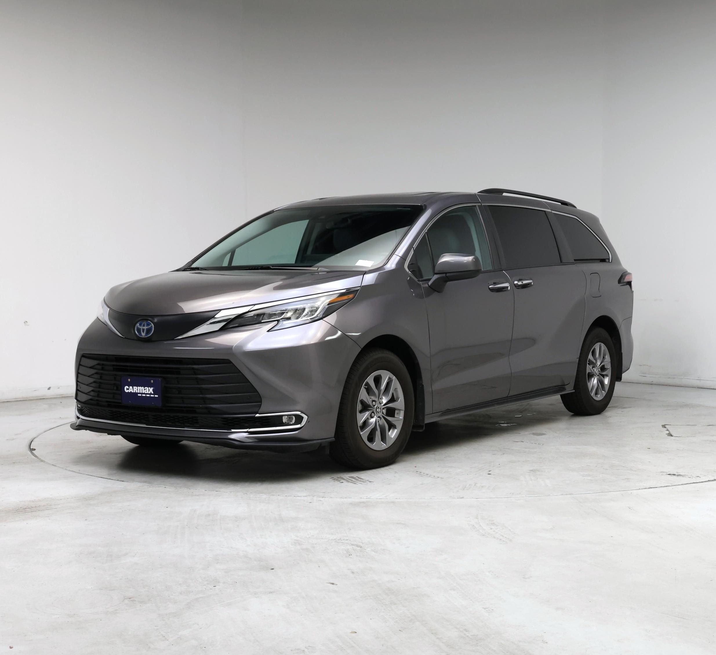 Thumbnail: 2023 Toyota Sienna - 4