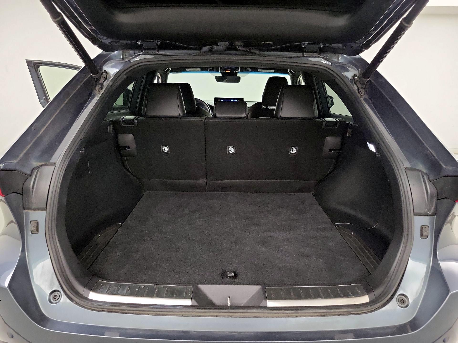 Thumbnail: 2021 Toyota Venza - 18