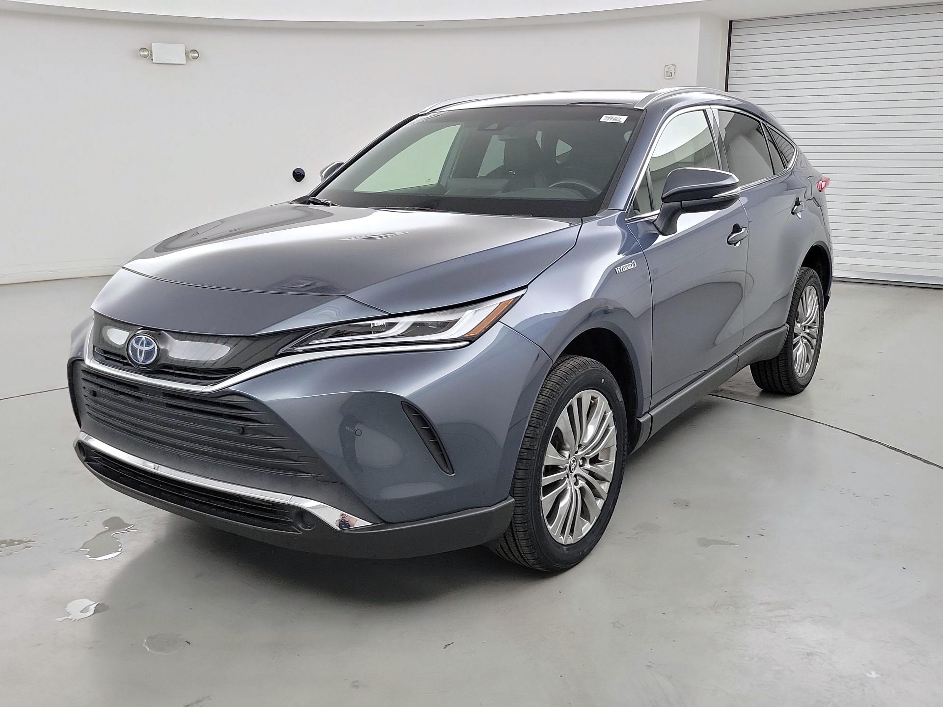 Thumbnail: 2021 Toyota Venza - 3