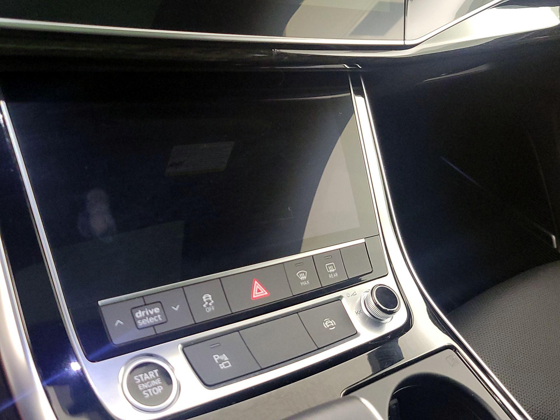 Thumbnail: 2022 Audi Q7 - 17