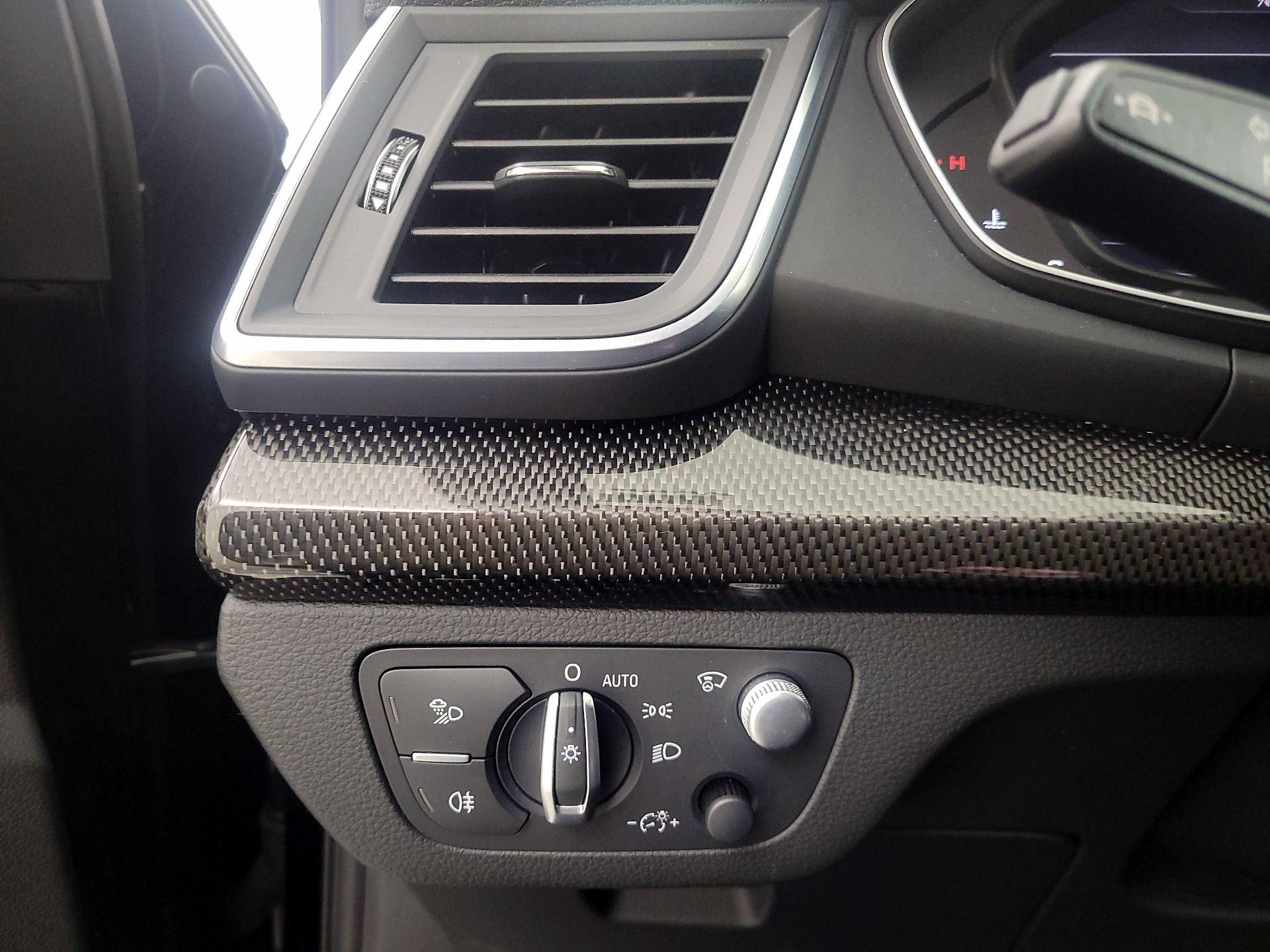 Thumbnail: 2019 Audi SQ5 - 13