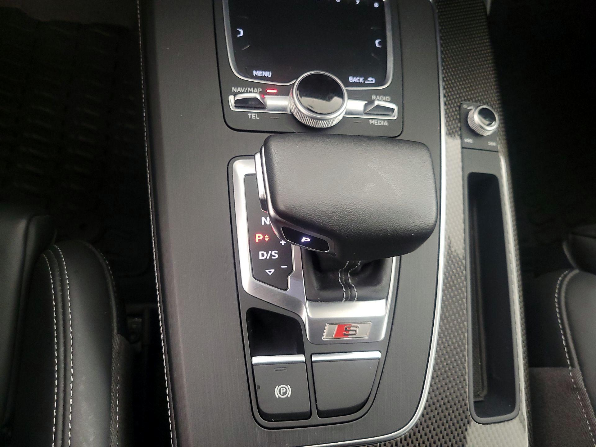 Thumbnail: 2019 Audi SQ5 - 18
