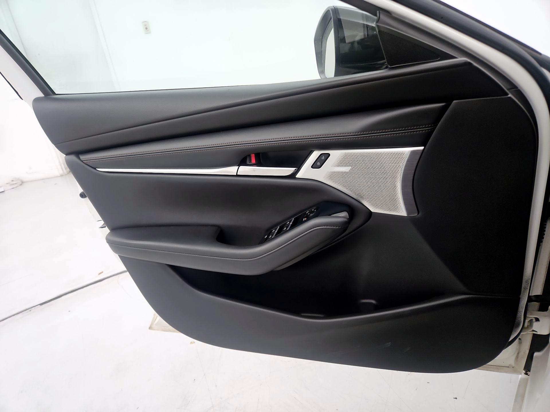 Thumbnail: 2021 Mazda Mazda3 - 12