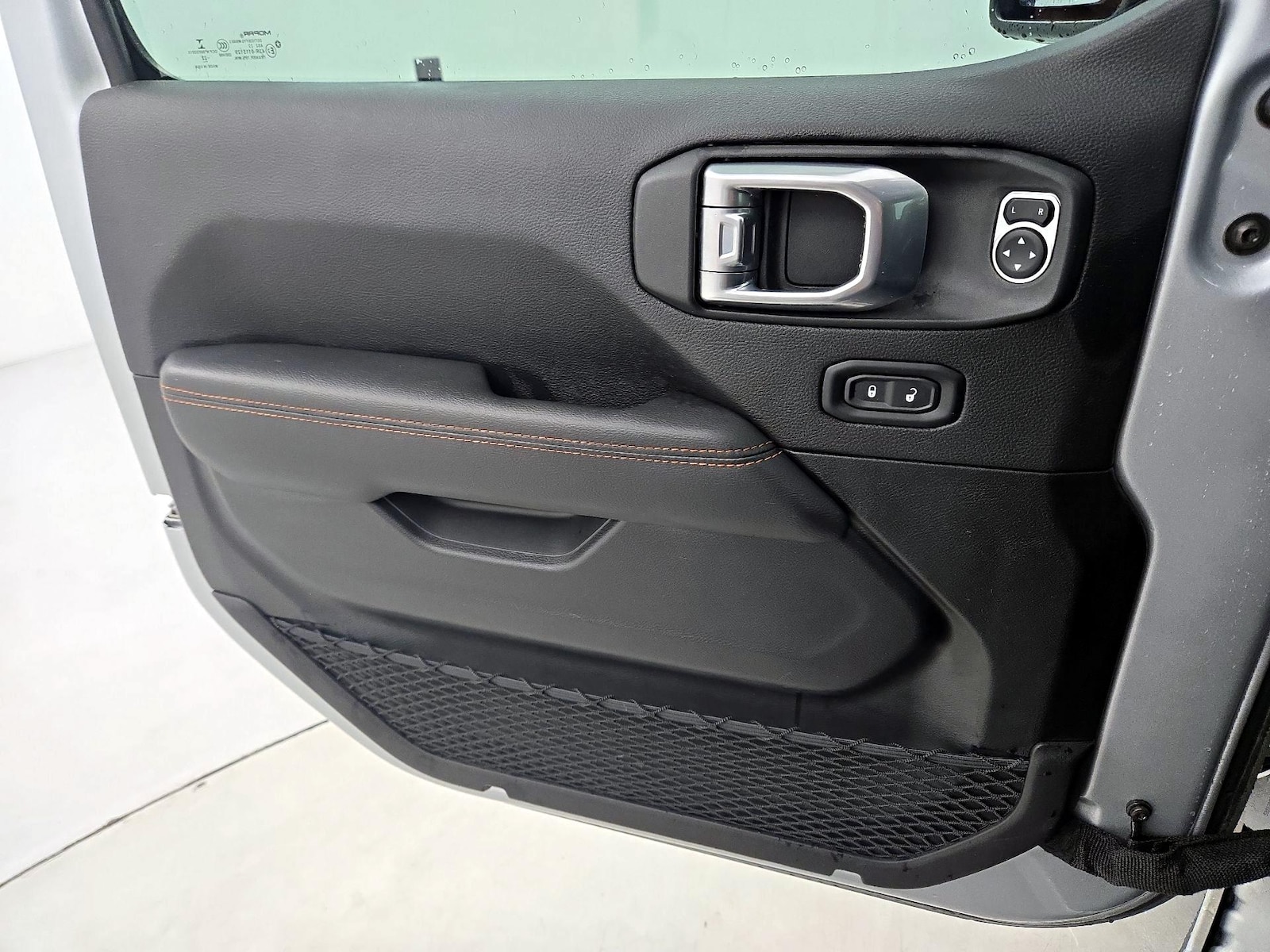 2022 Jeep Gladiator Mojave - Photo 13