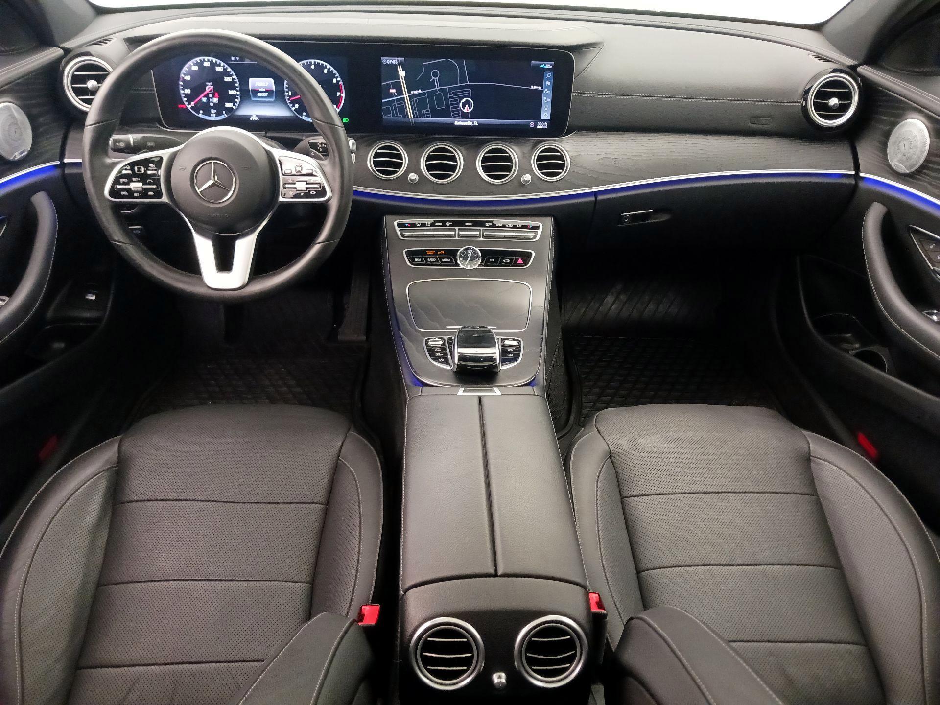 Thumbnail: 2020 Mercedes-Benz E-Class - 9