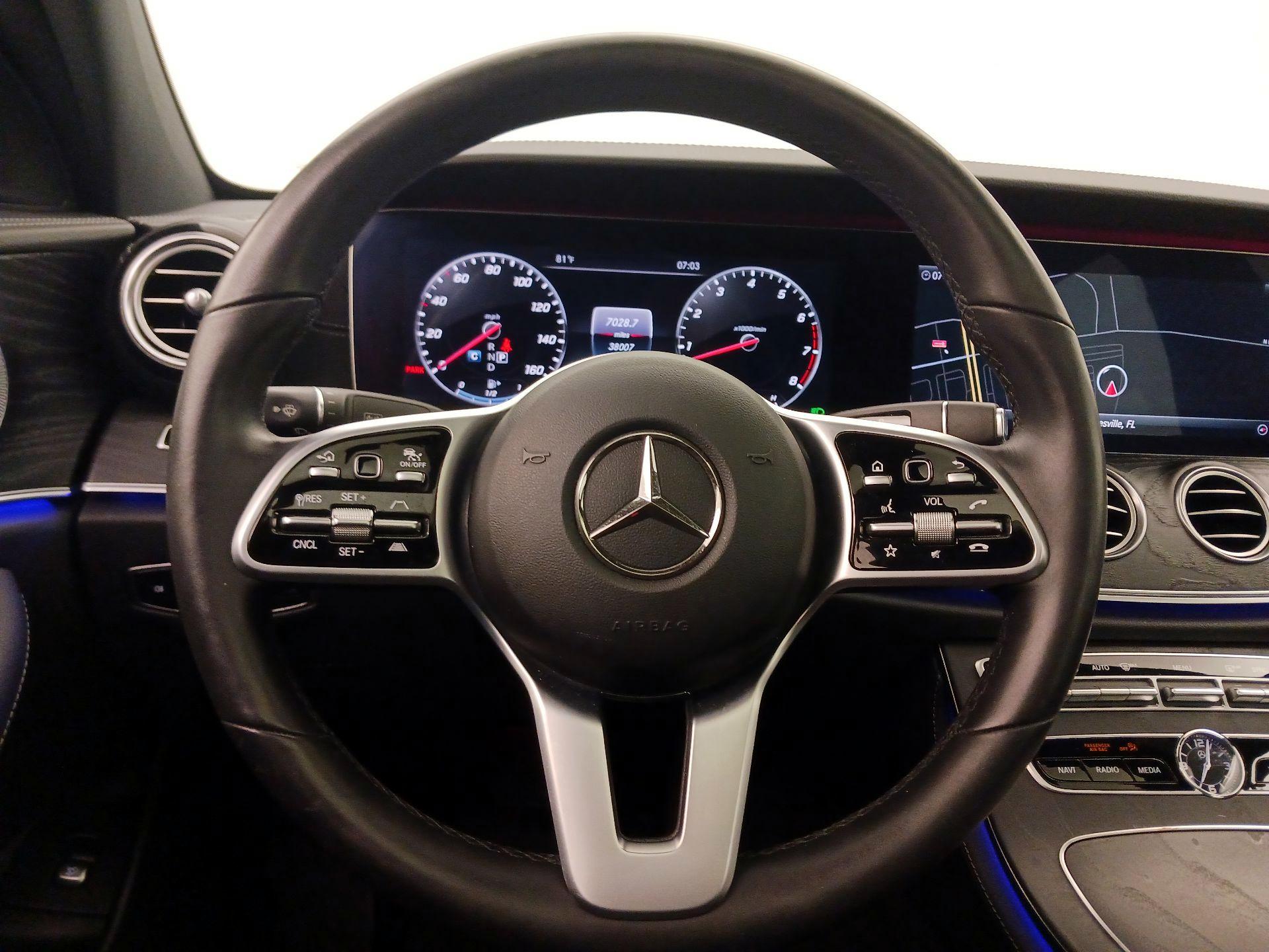 Thumbnail: 2020 Mercedes-Benz E-Class - 10