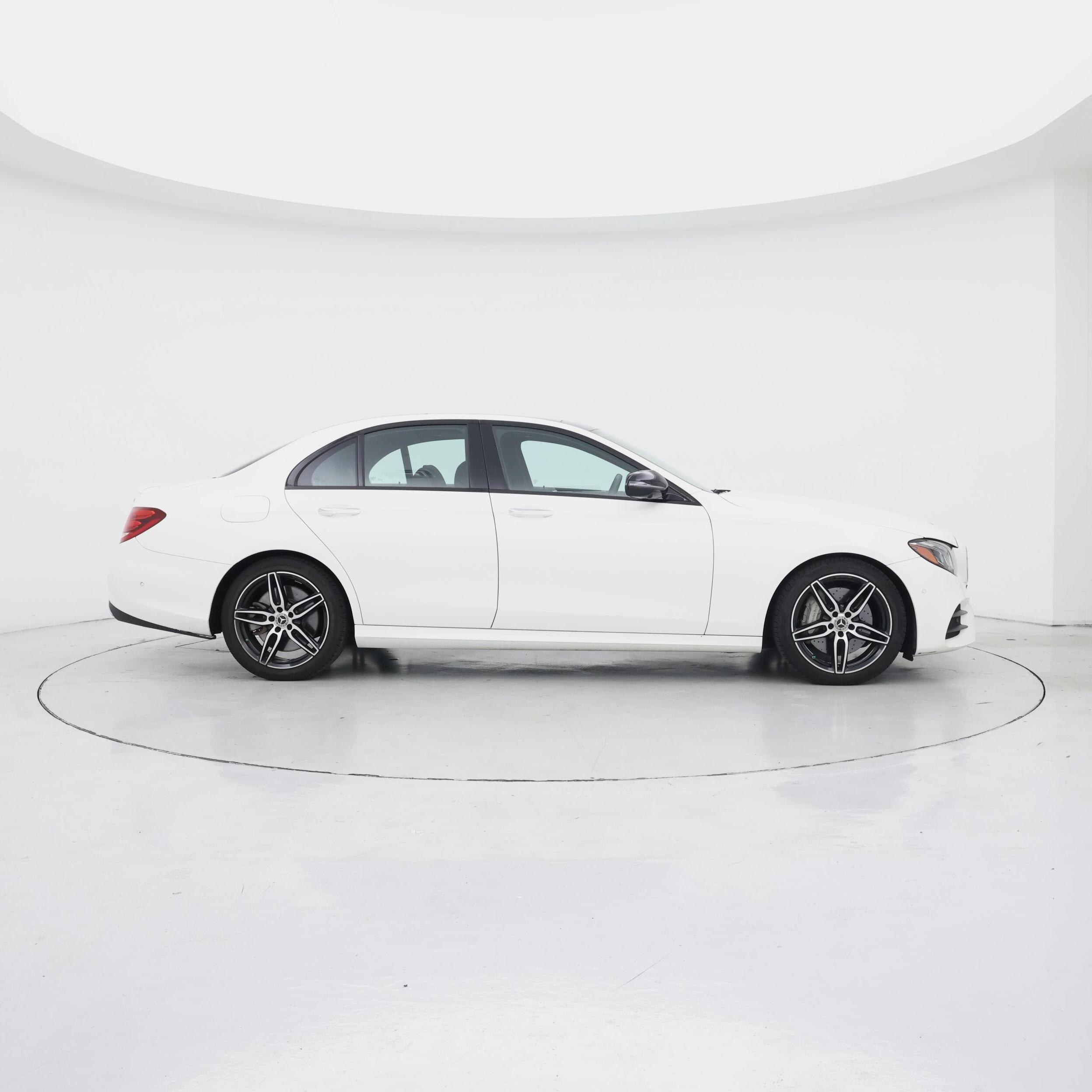 Thumbnail: 2020 Mercedes-Benz E-Class - 7