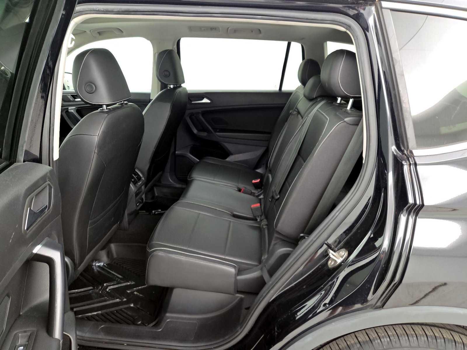 2021 Volkswagen Tiguan SE - Photo 21
