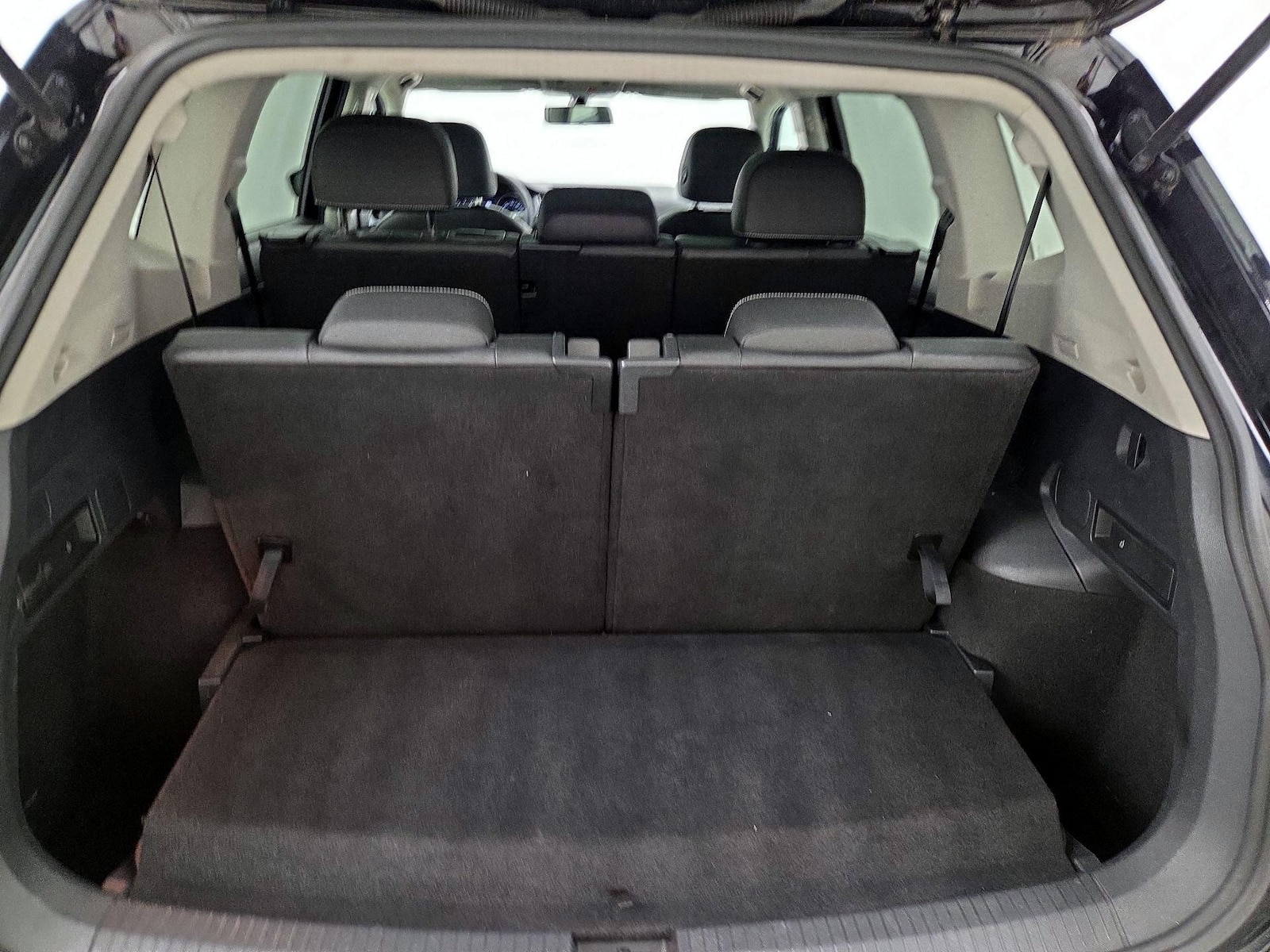 2021 Volkswagen Tiguan SE - Photo 23