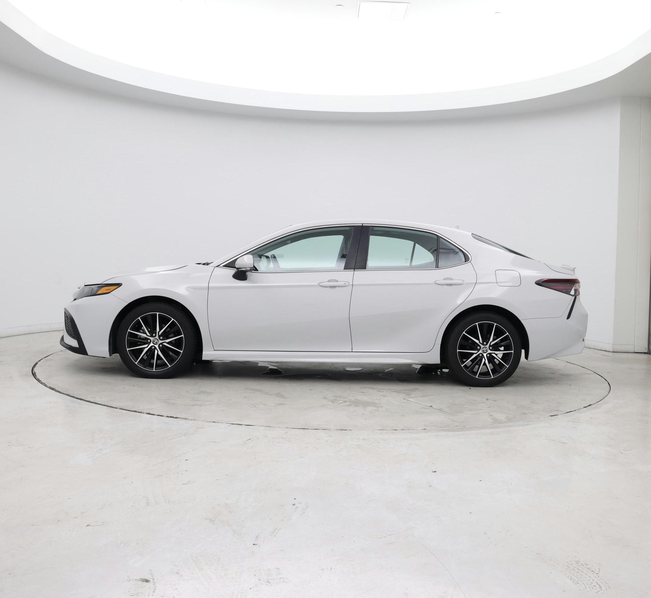 Thumbnail: 2024 Toyota Camry - 3