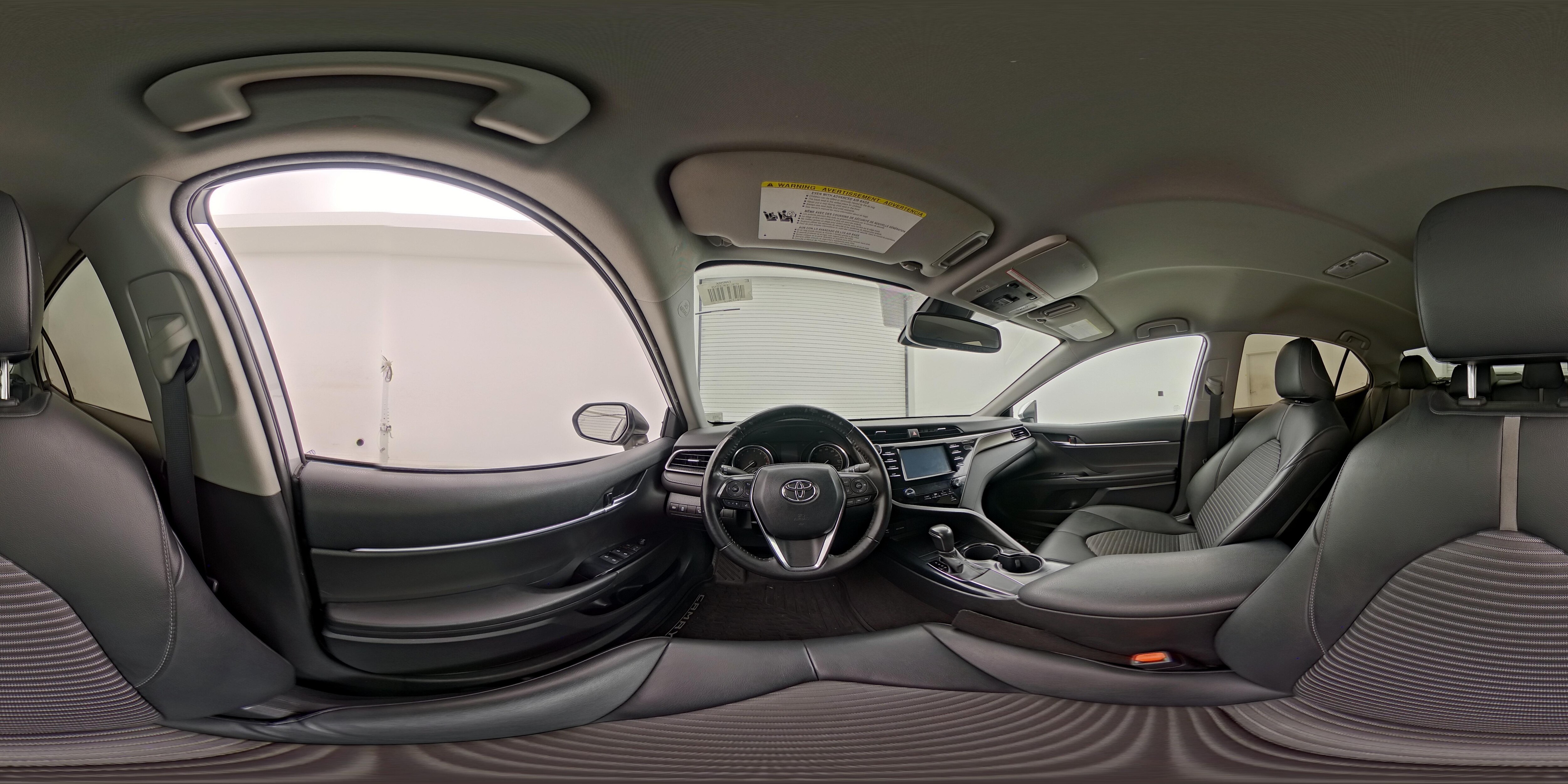 2019 Toyota Camry SE - Photo 26