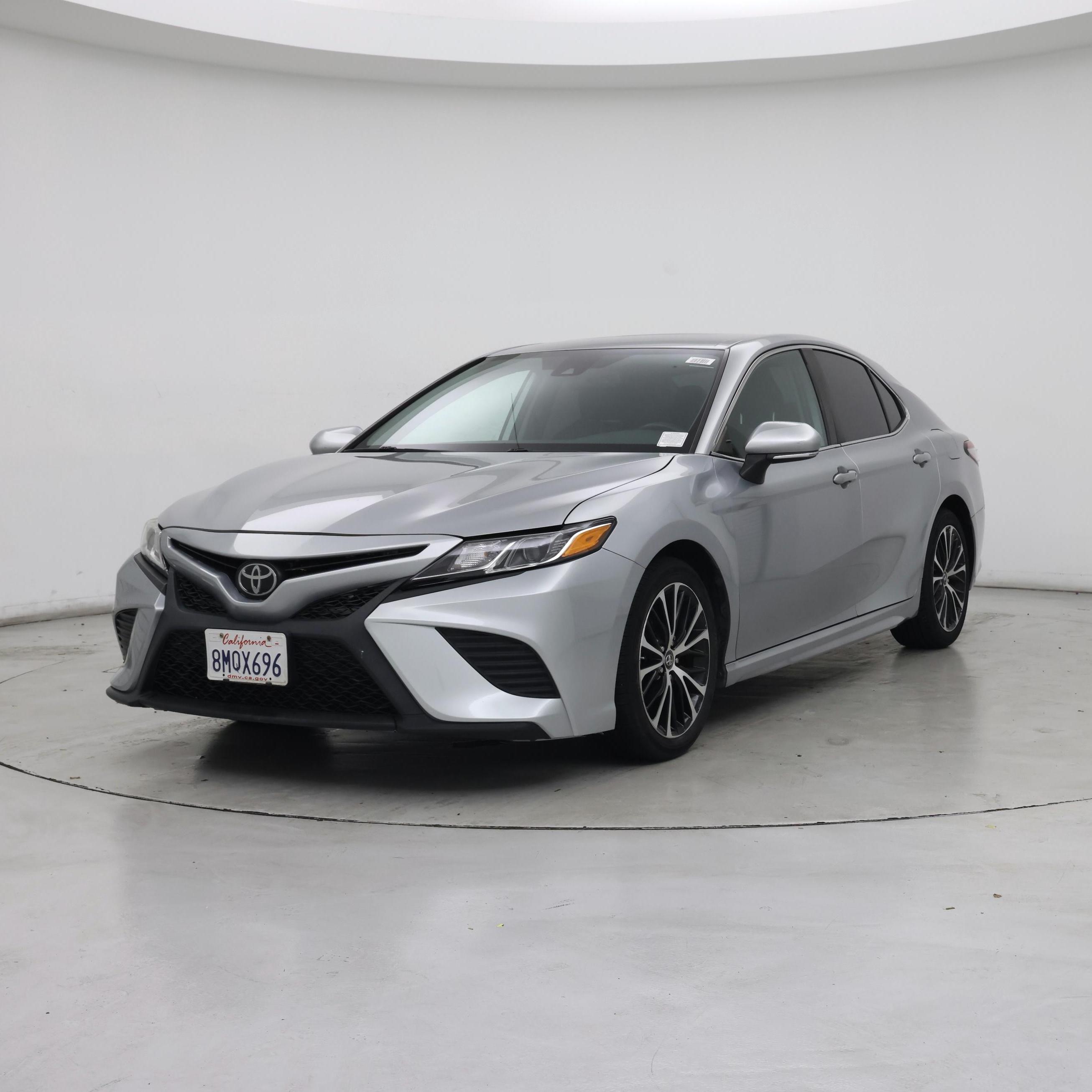 Thumbnail: 2019 Toyota Camry - 4