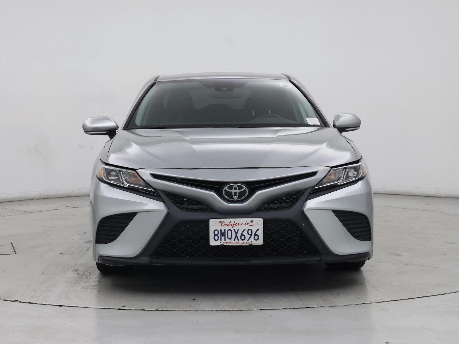 2019 Toyota Camry SE - Photo 6