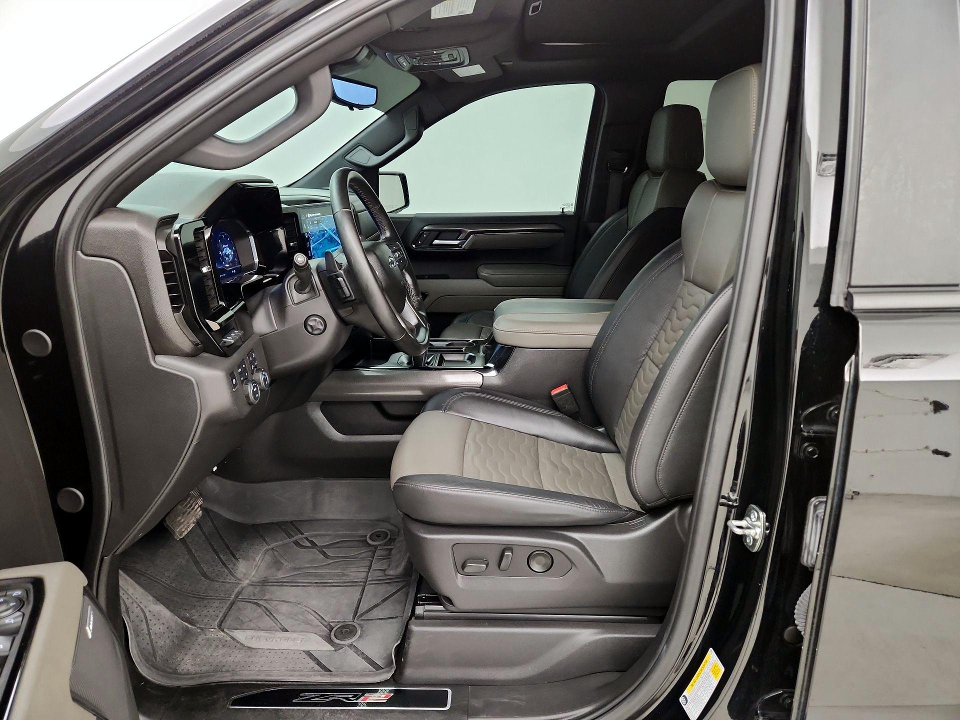 Thumbnail: 2025 Chevrolet Silverado 1500 - 11