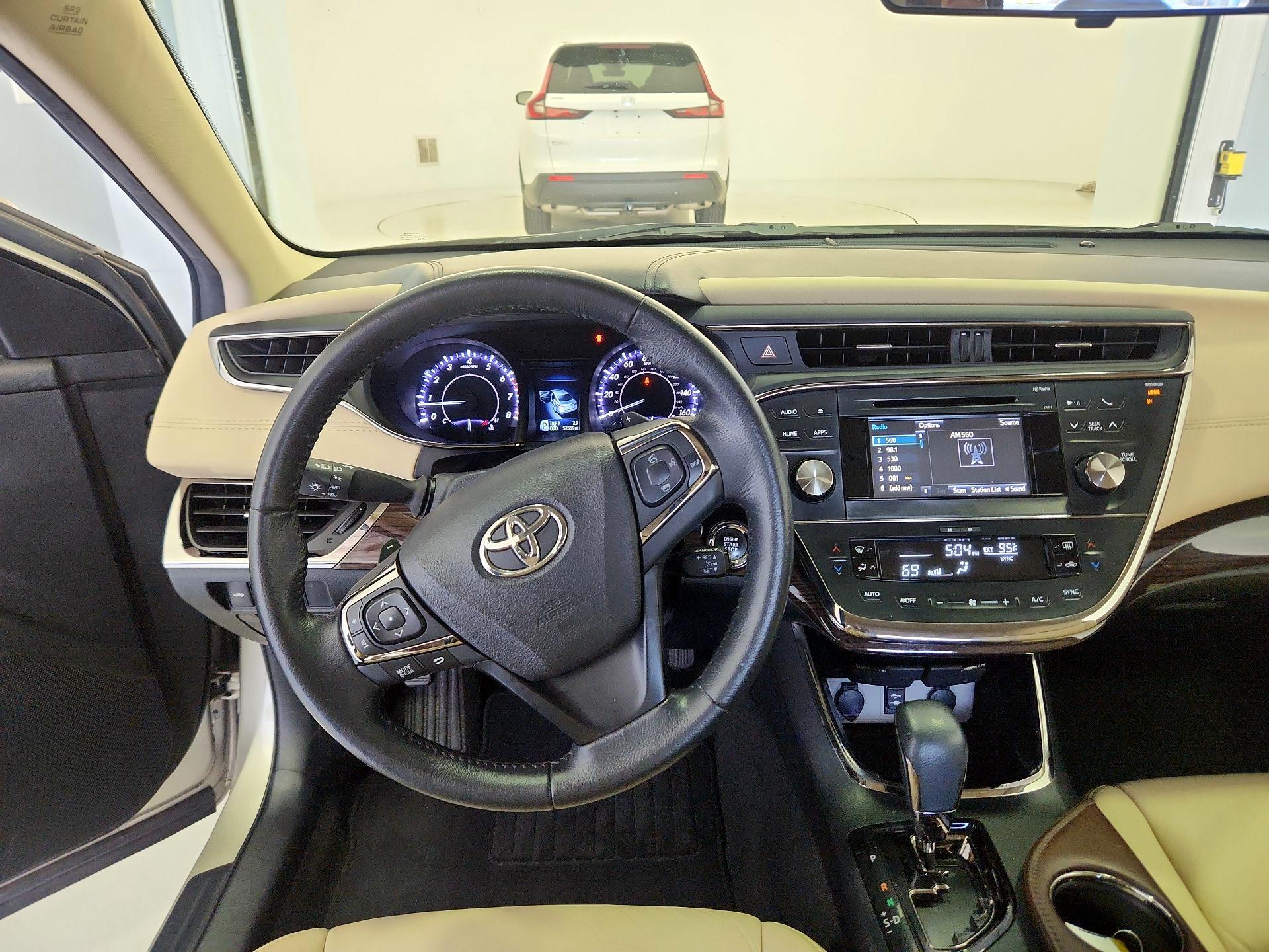 Thumbnail: 2015 Toyota Avalon - 10