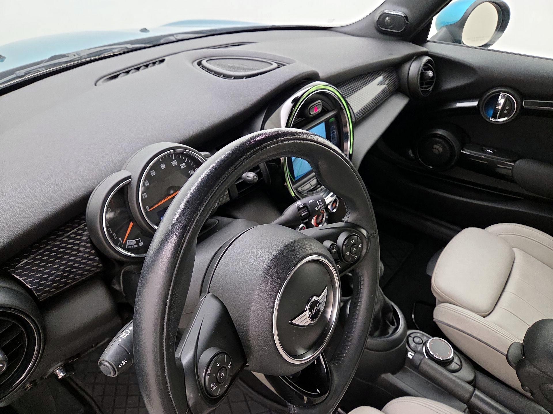 Thumbnail: 2018 MINI Cooper - 9