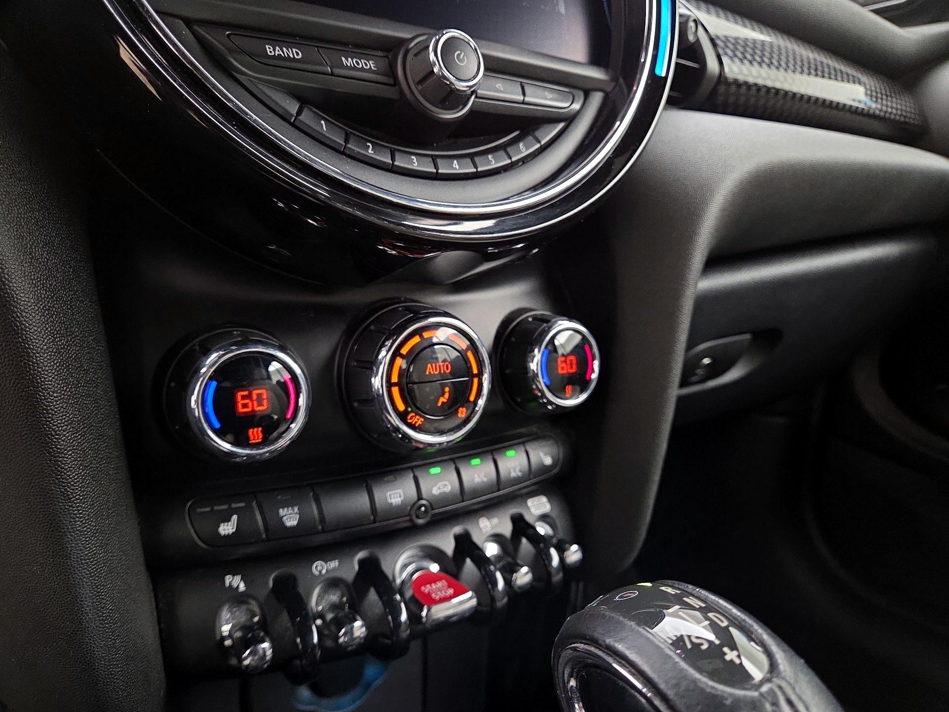 Thumbnail: 2018 MINI Cooper - 16