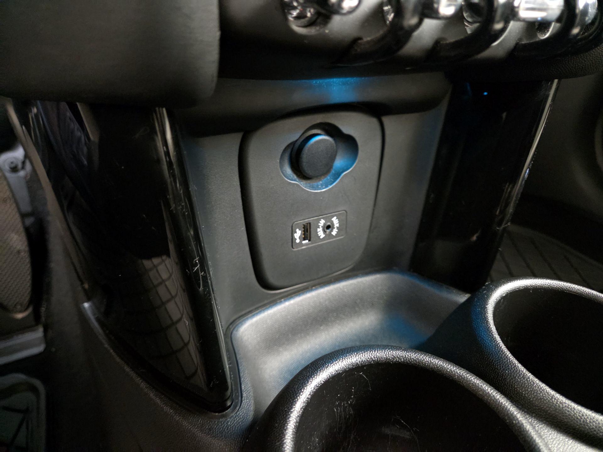 Thumbnail: 2018 MINI Cooper - 18