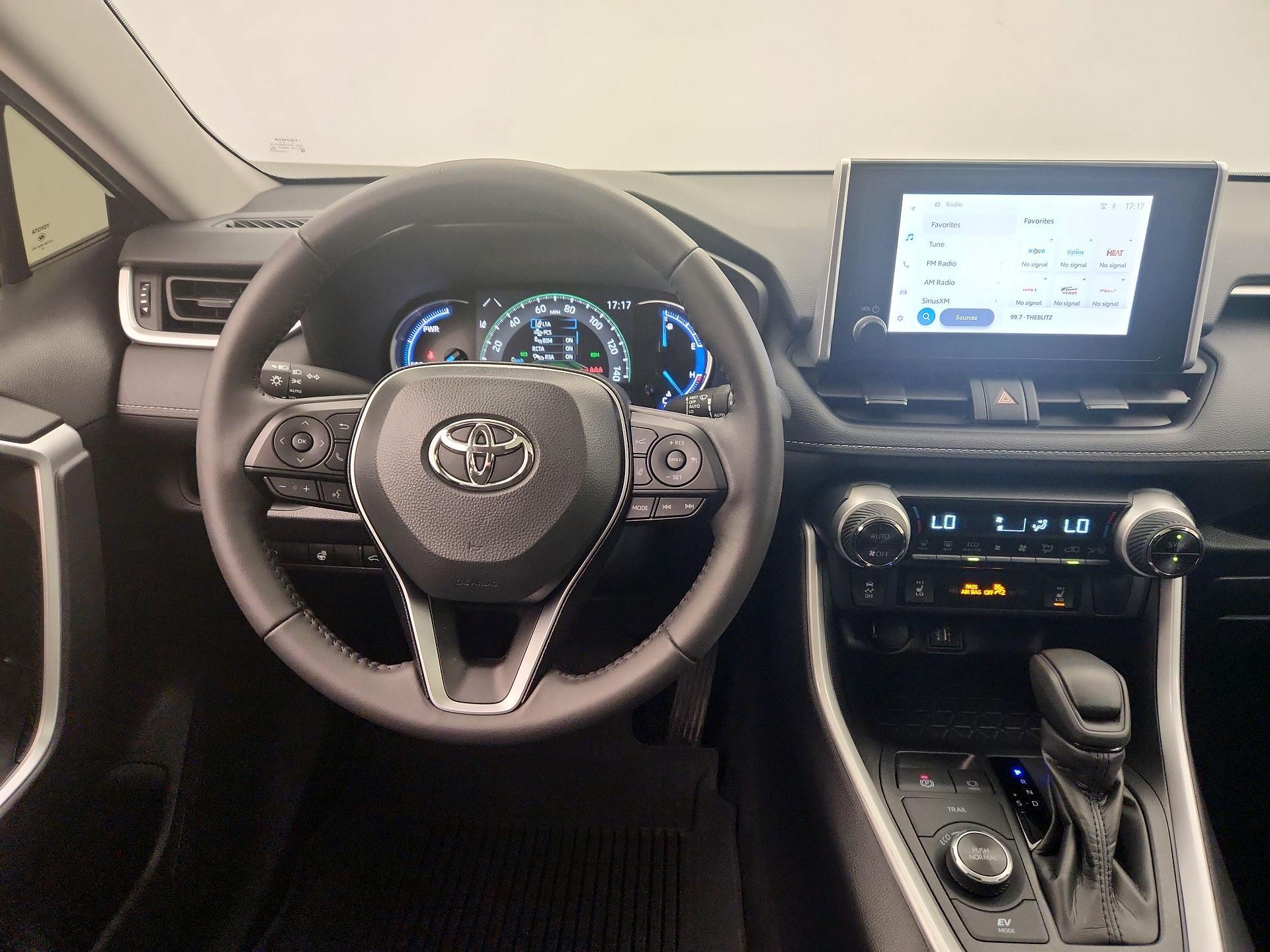 Thumbnail: 2025 Toyota RAV4 - 10
