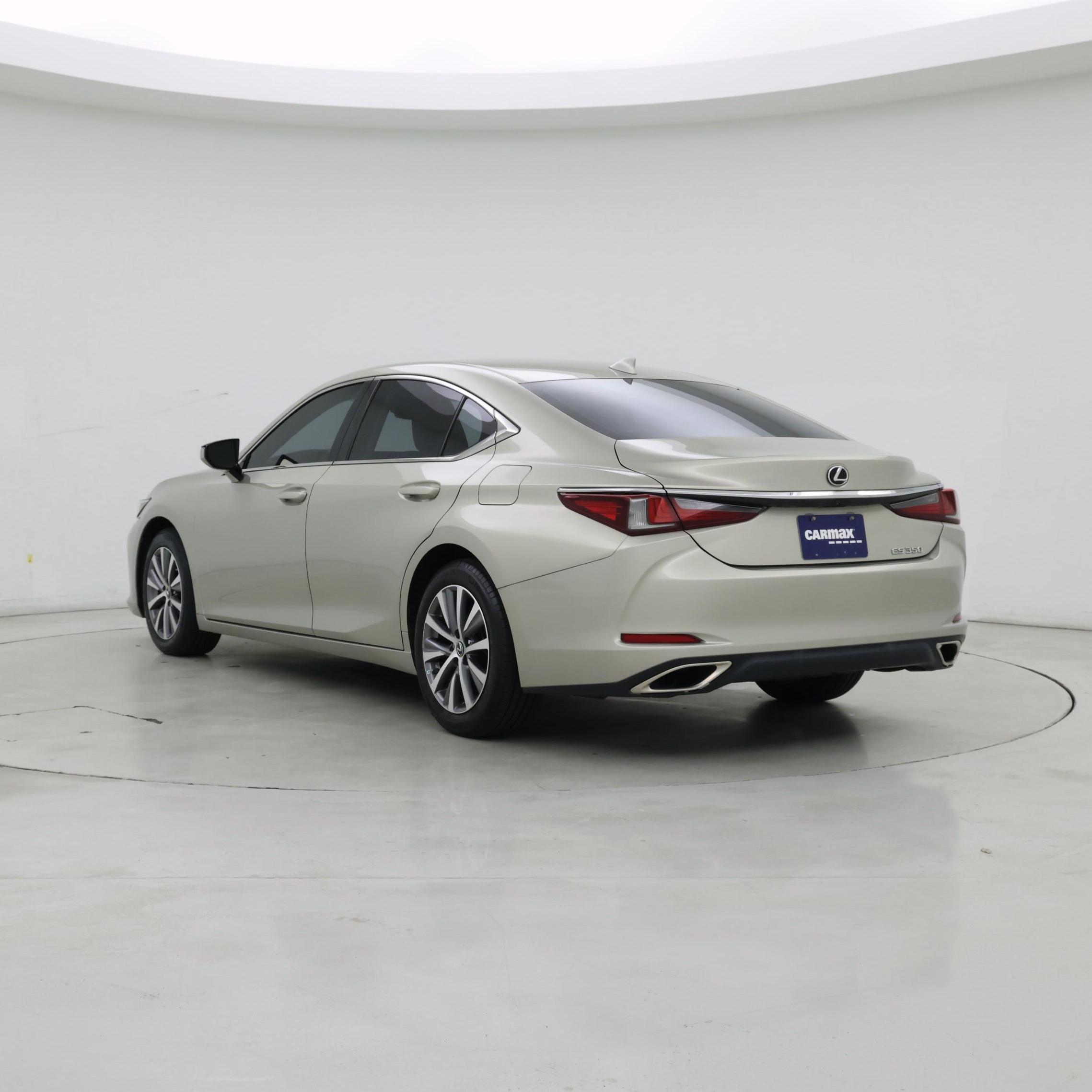 Thumbnail: 2021 Lexus ES - 2
