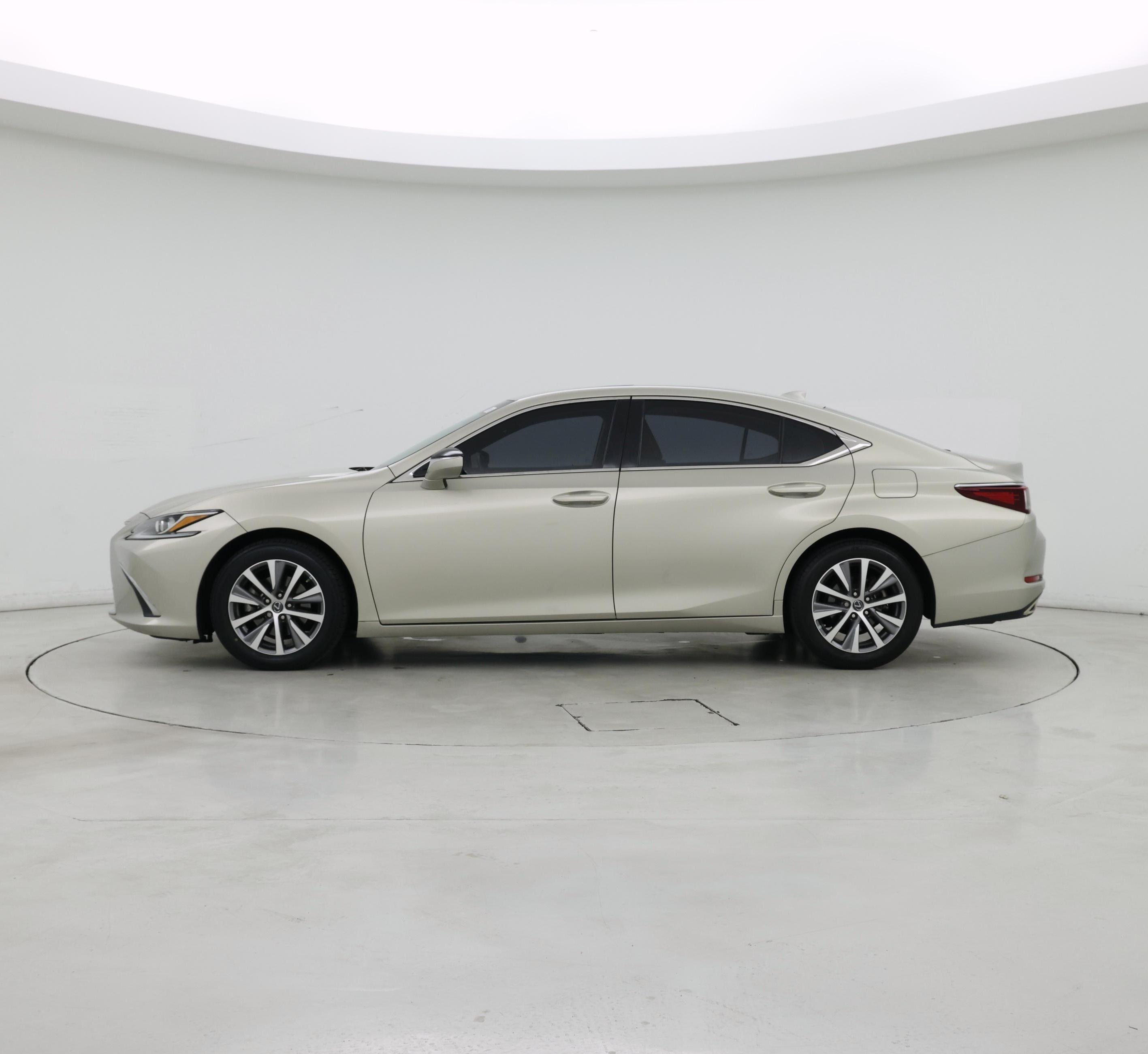 Thumbnail: 2021 Lexus ES - 3