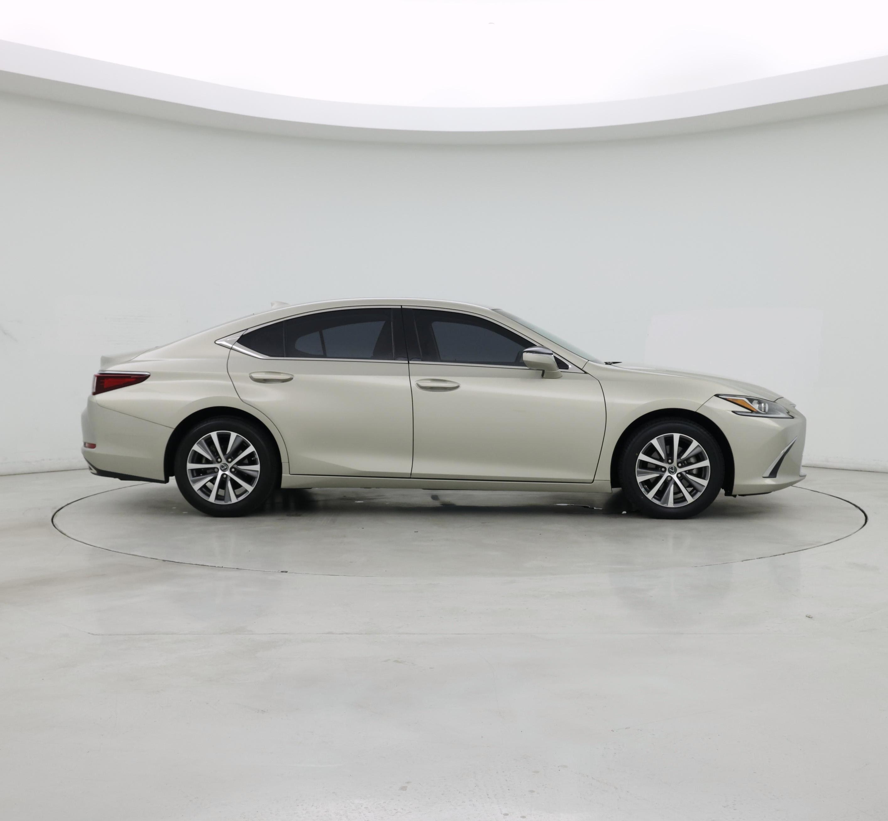Thumbnail: 2021 Lexus ES - 7