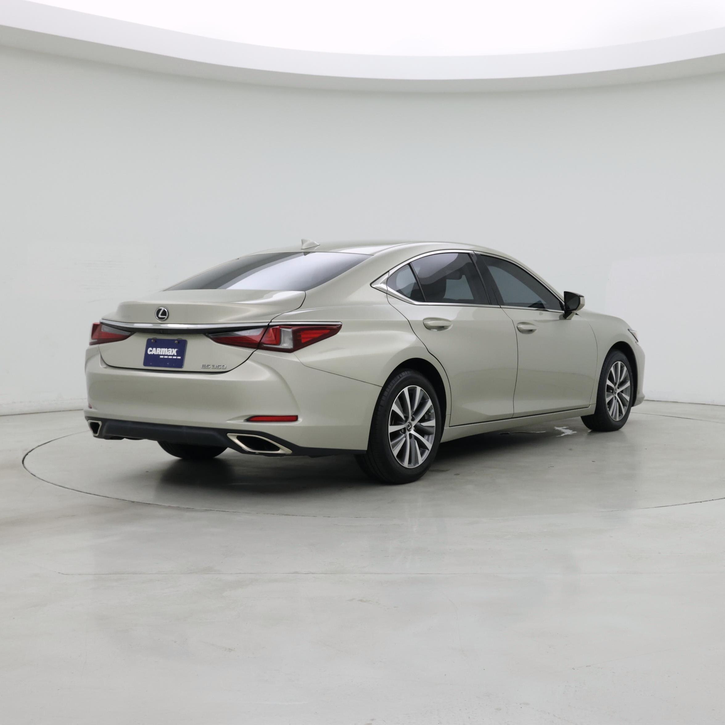 Thumbnail: 2021 Lexus ES - 8