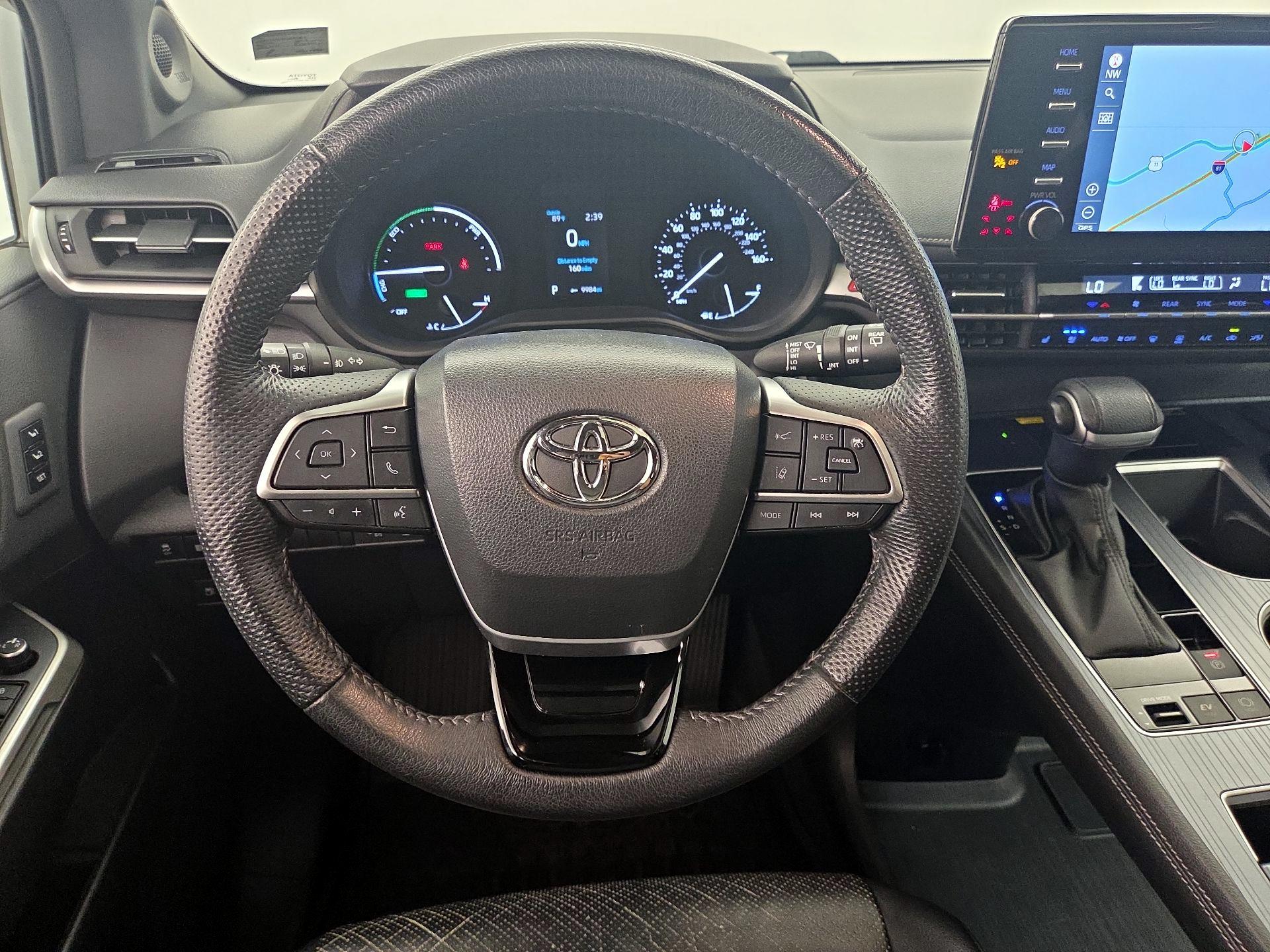 Thumbnail: 2023 Toyota Sienna - 10