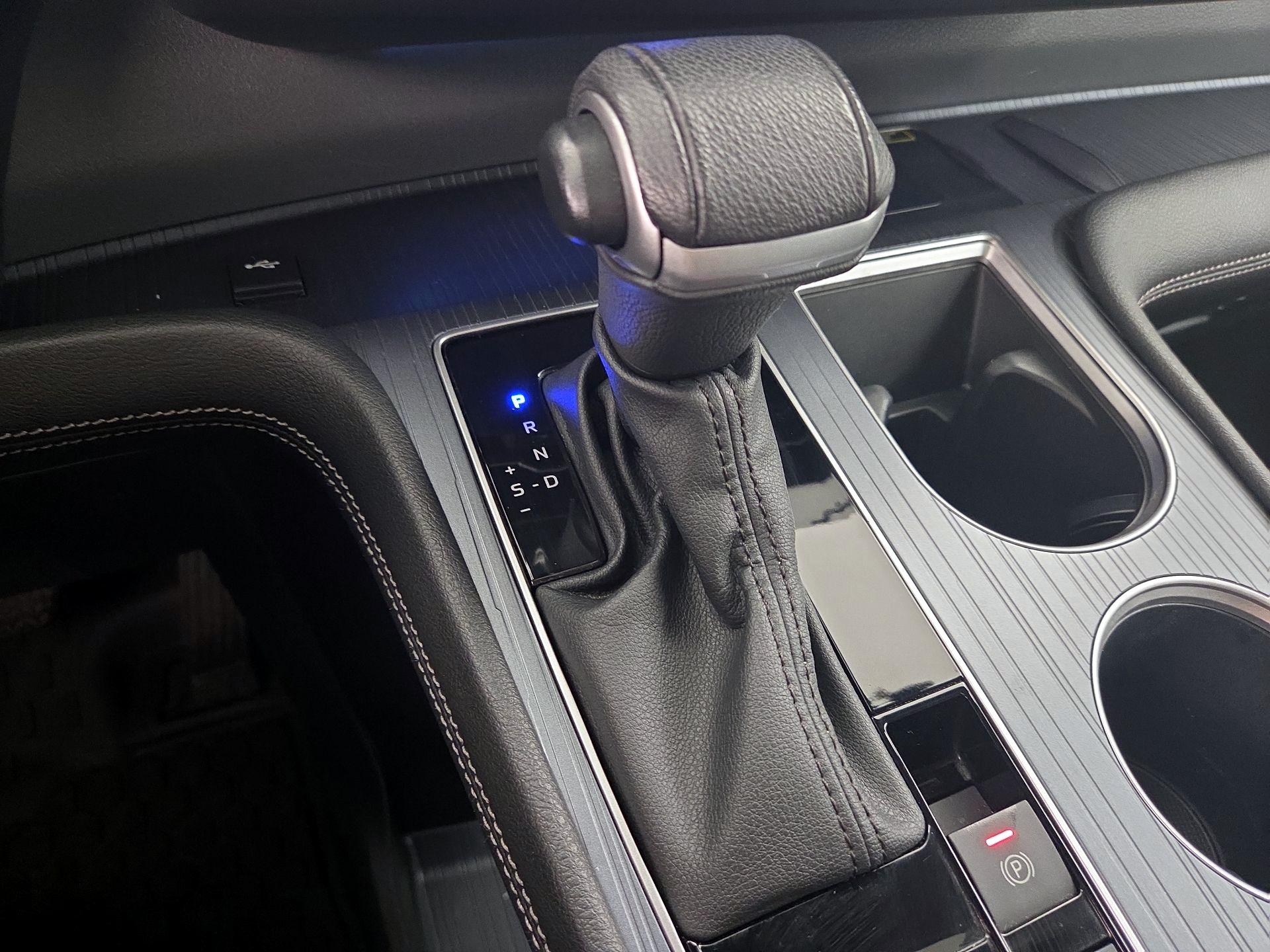 Thumbnail: 2023 Toyota Sienna - 18