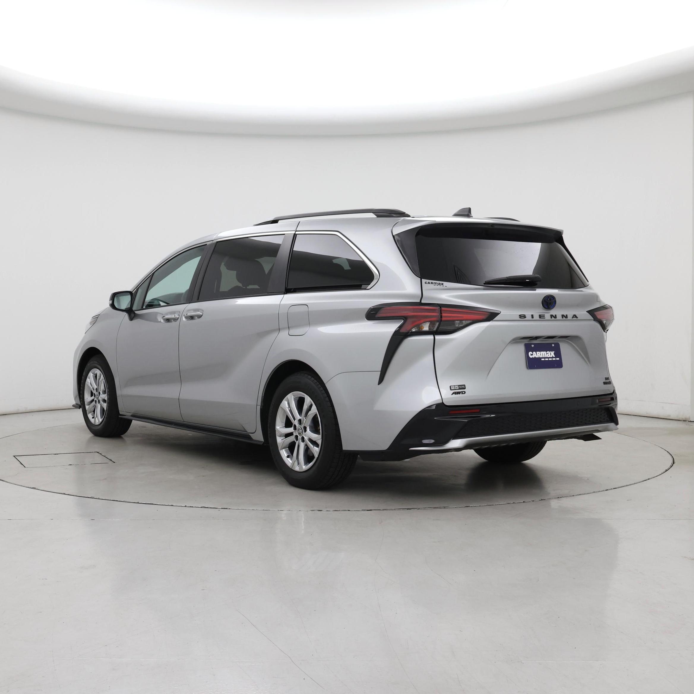 Thumbnail: 2023 Toyota Sienna - 2