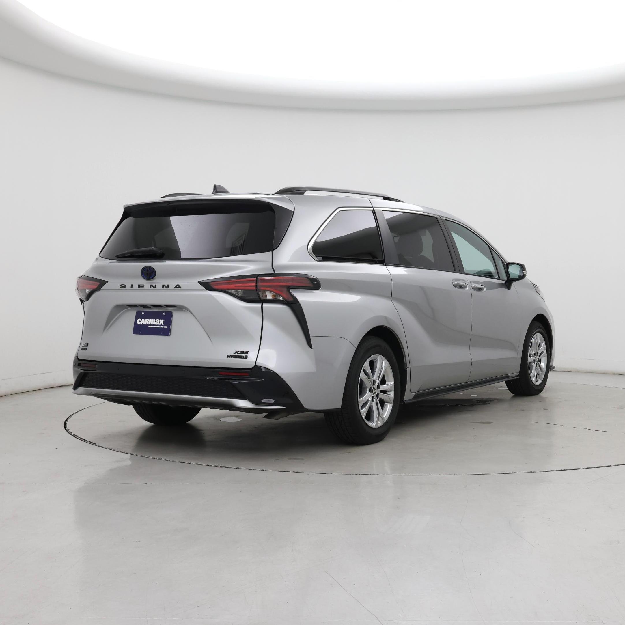 Thumbnail: 2023 Toyota Sienna - 8