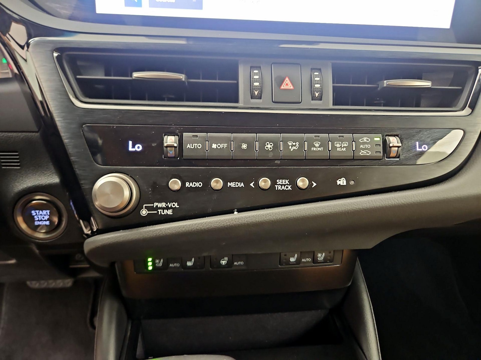2023 Lexus ES 350 - Photo 16