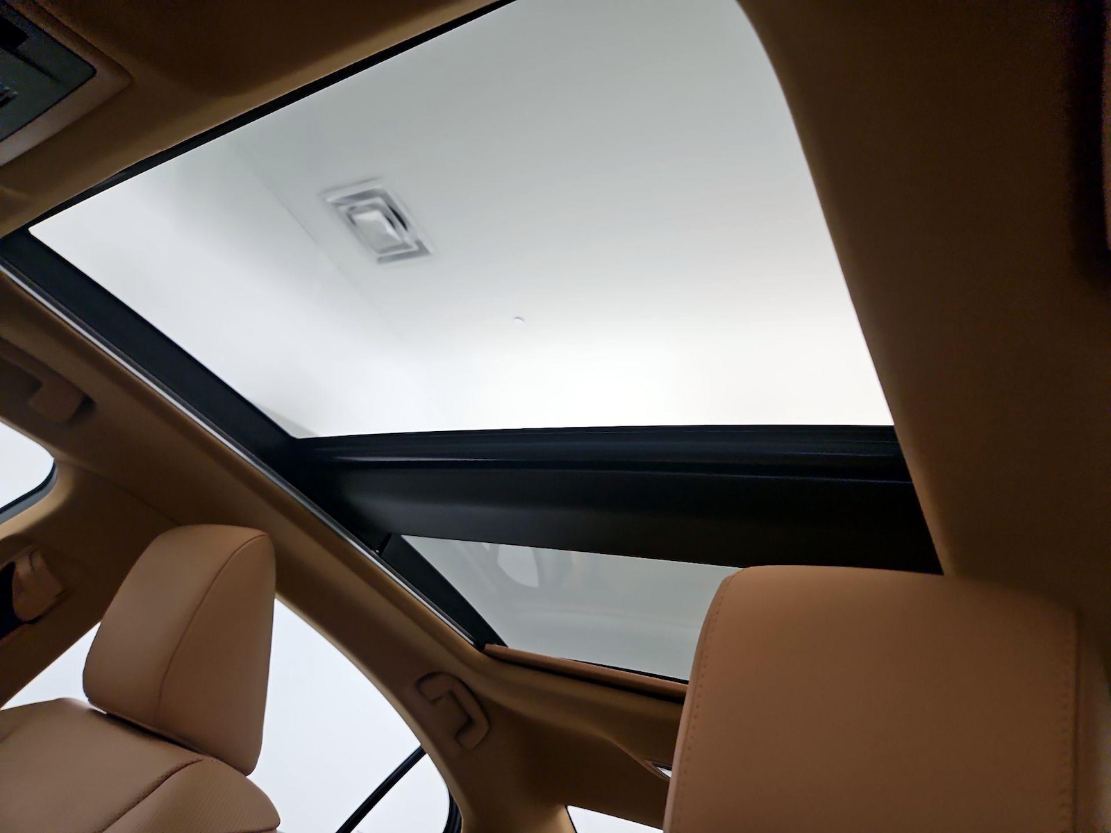 2023 Lexus ES 350 - Photo 19