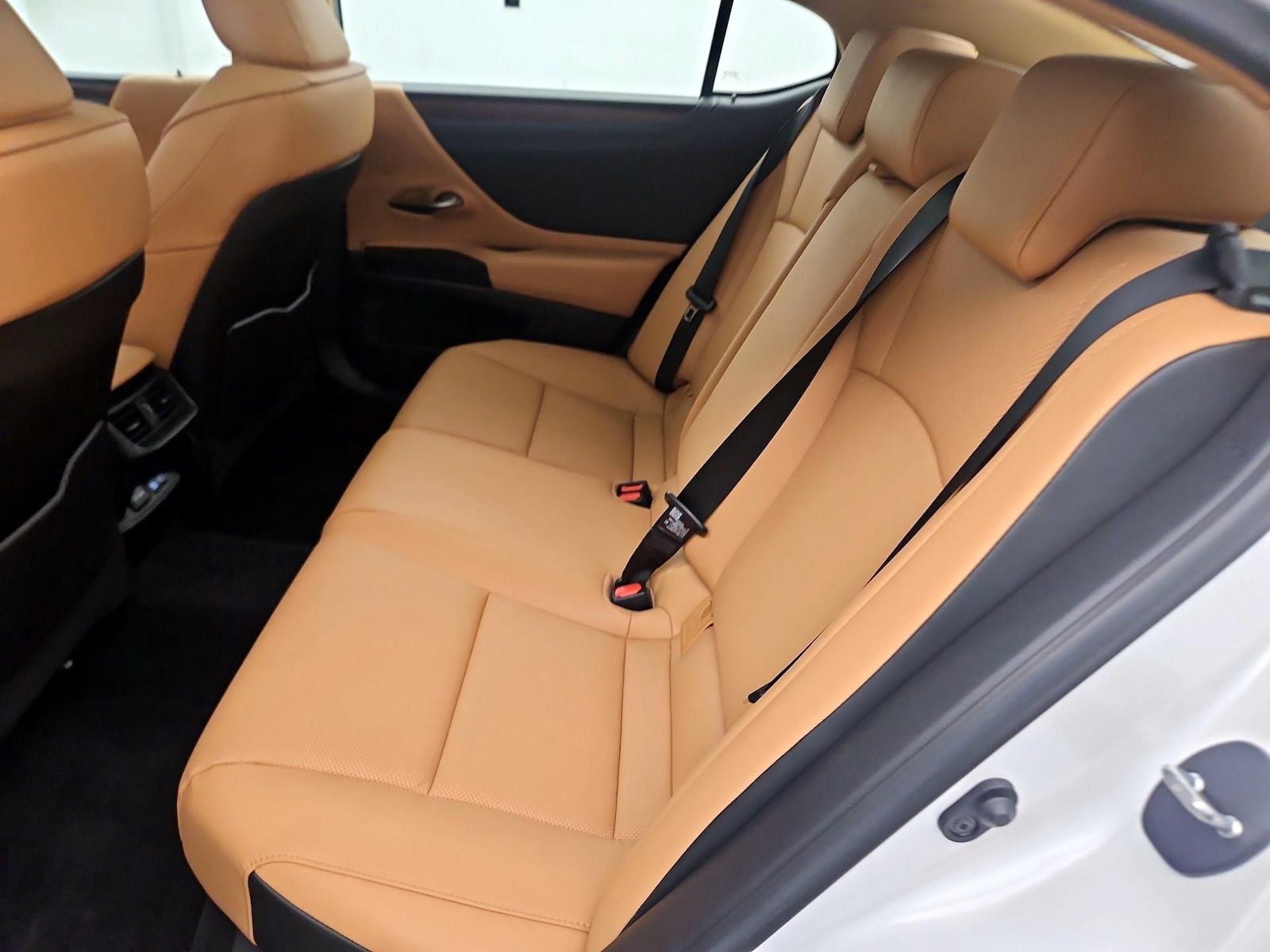 2023 Lexus ES 350 - Photo 20