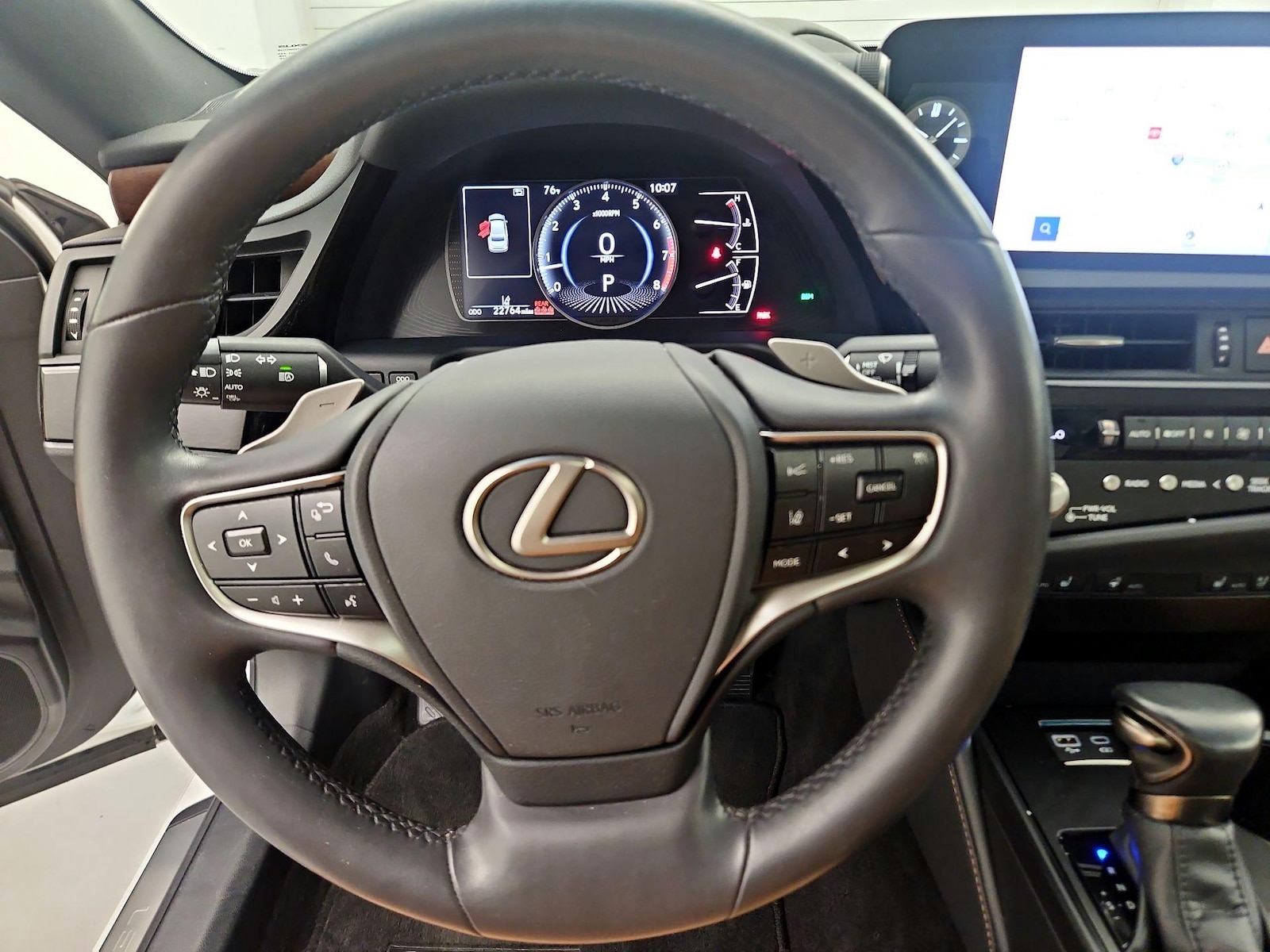 2023 Lexus ES 350 - Photo 9