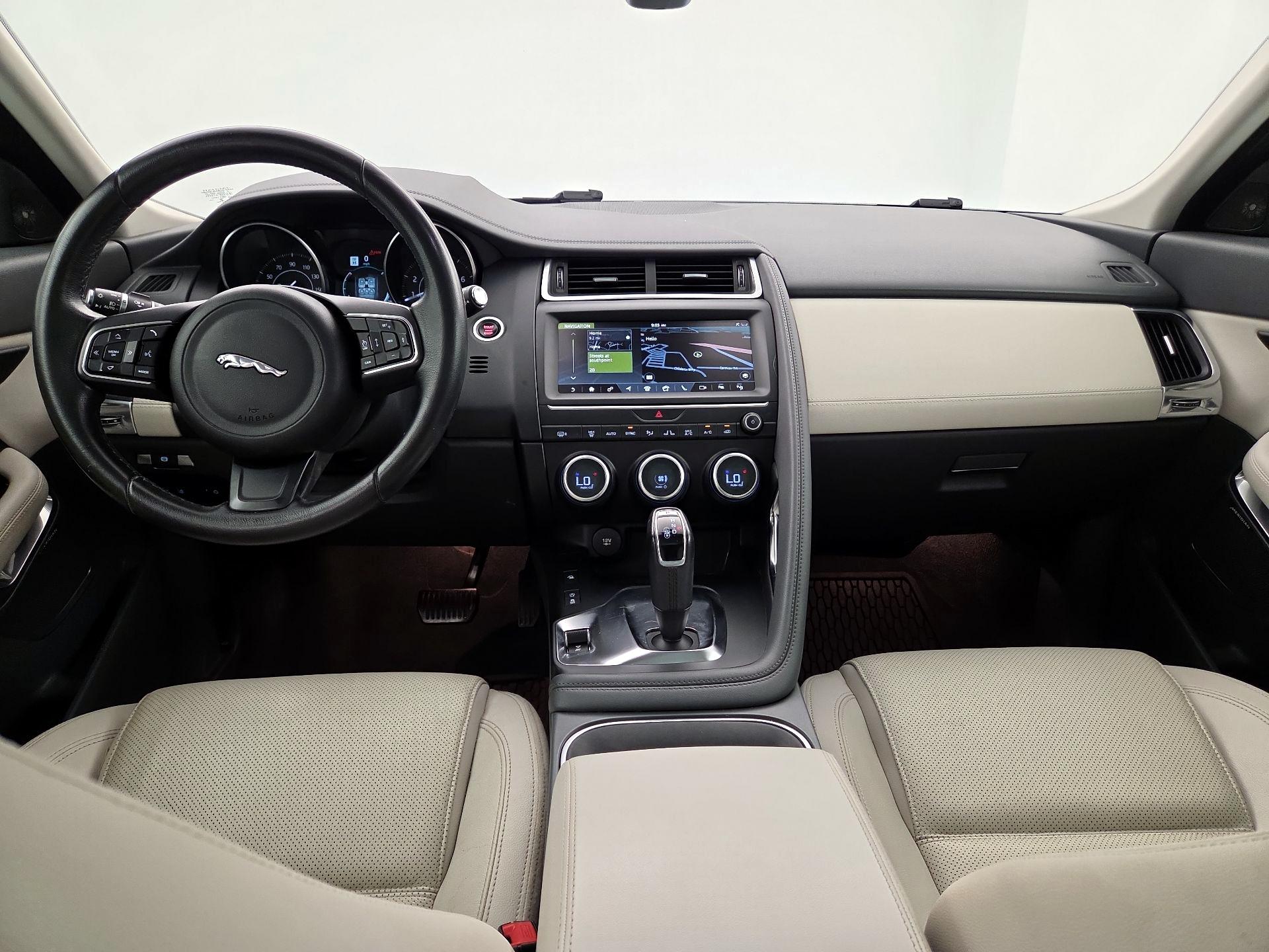 Thumbnail: 2019 Jaguar E-Pace - 9