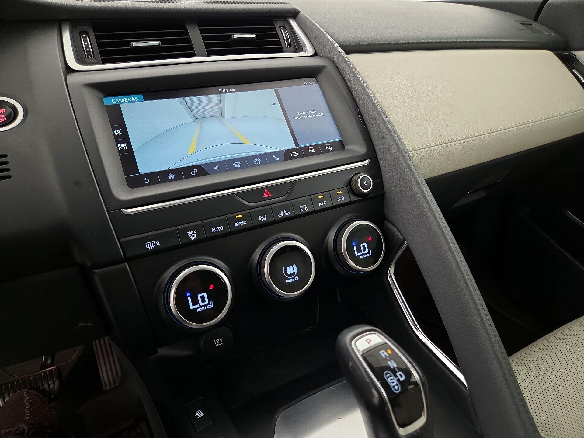 Thumbnail: 2019 Jaguar E-Pace - 15