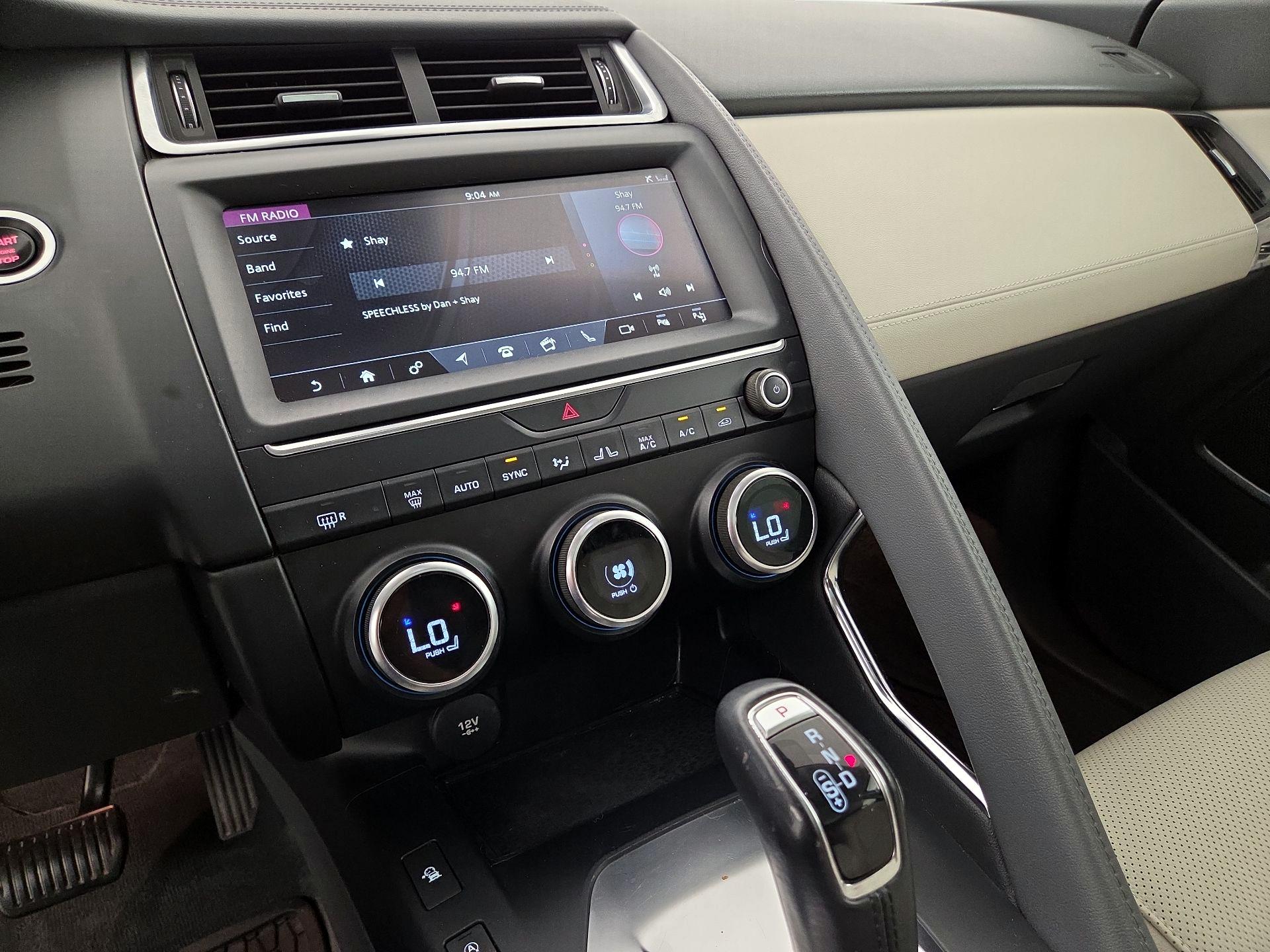 Thumbnail: 2019 Jaguar E-Pace - 16