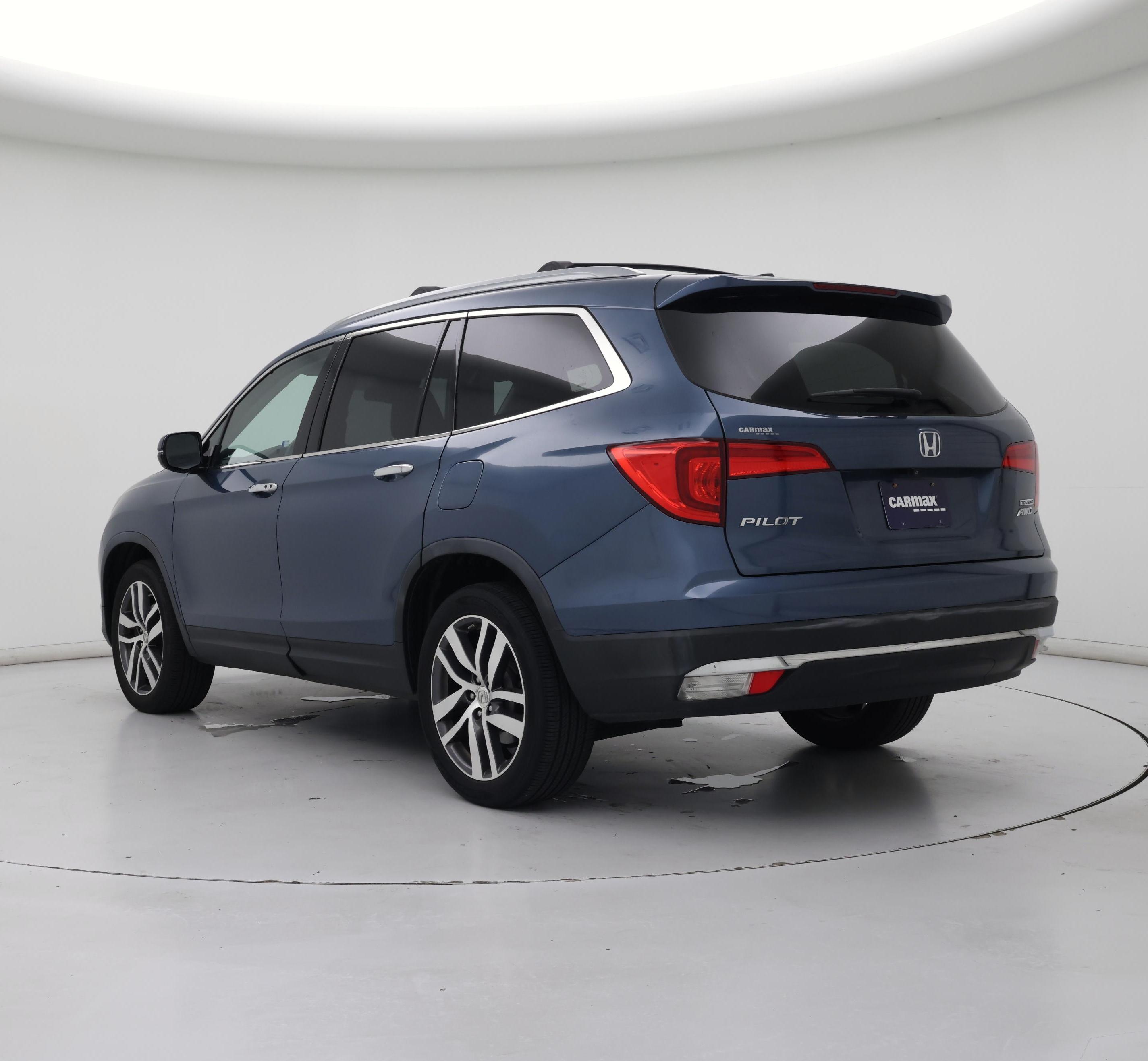 Thumbnail: 2016 Honda Pilot - 2