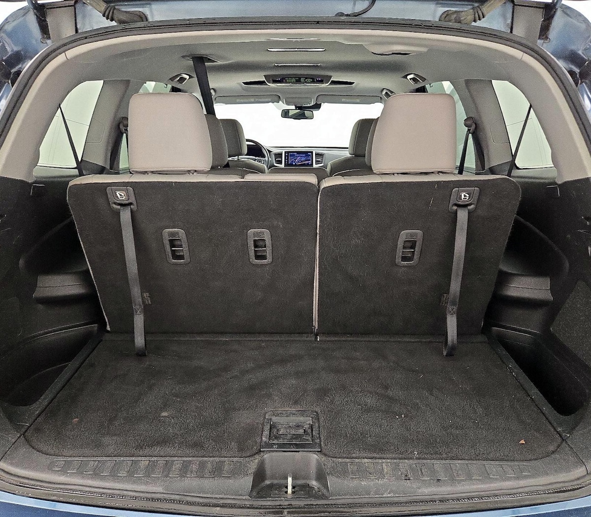 Trunk/Cargo (Seats Up)