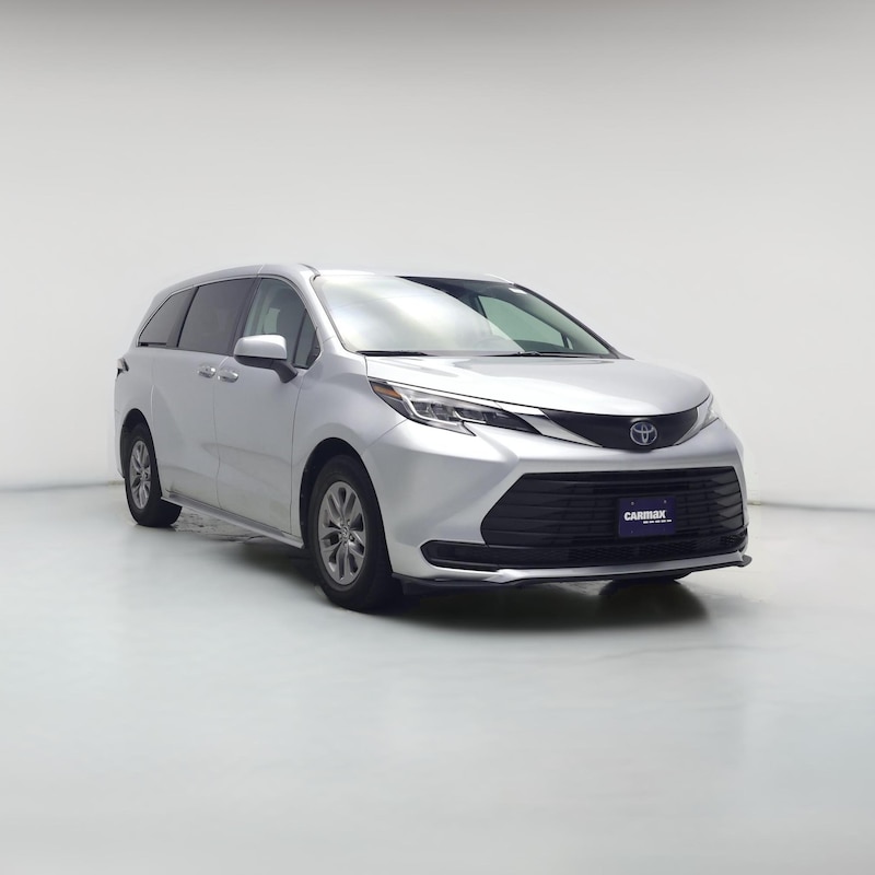 2023 Toyota Sienna Hybrid LE