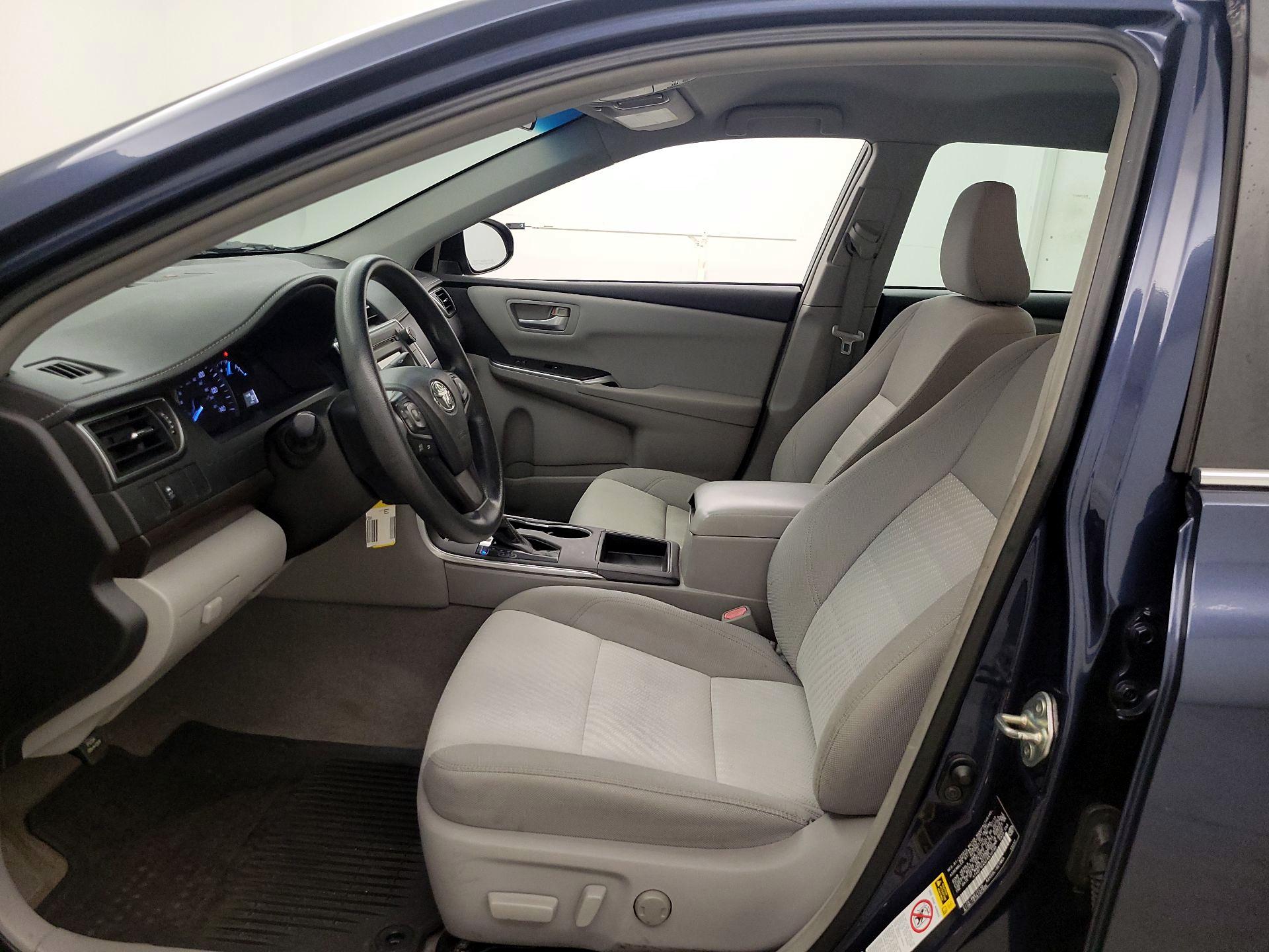 Thumbnail: 2015 Toyota Camry - 11