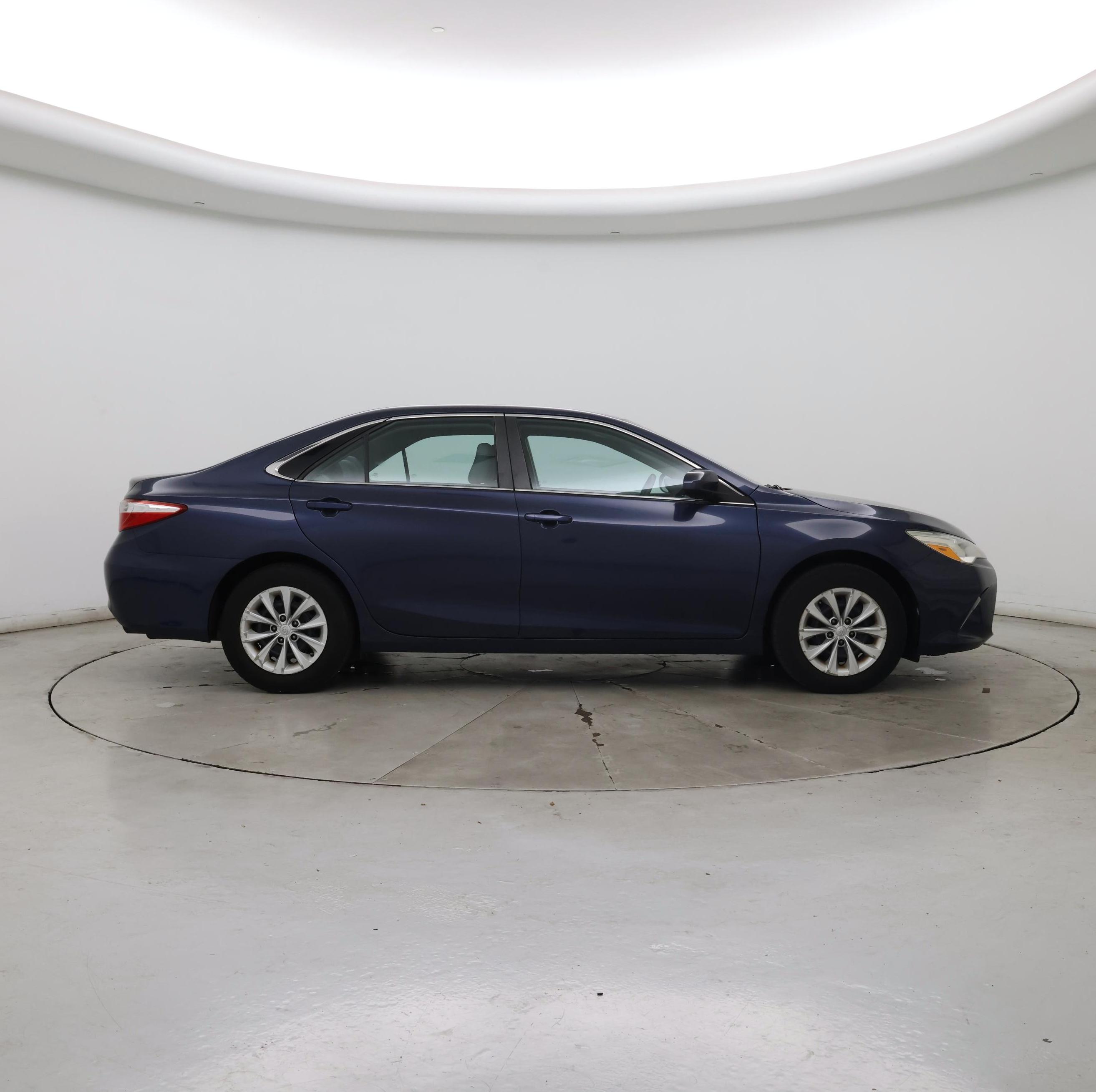 Thumbnail: 2015 Toyota Camry - 7