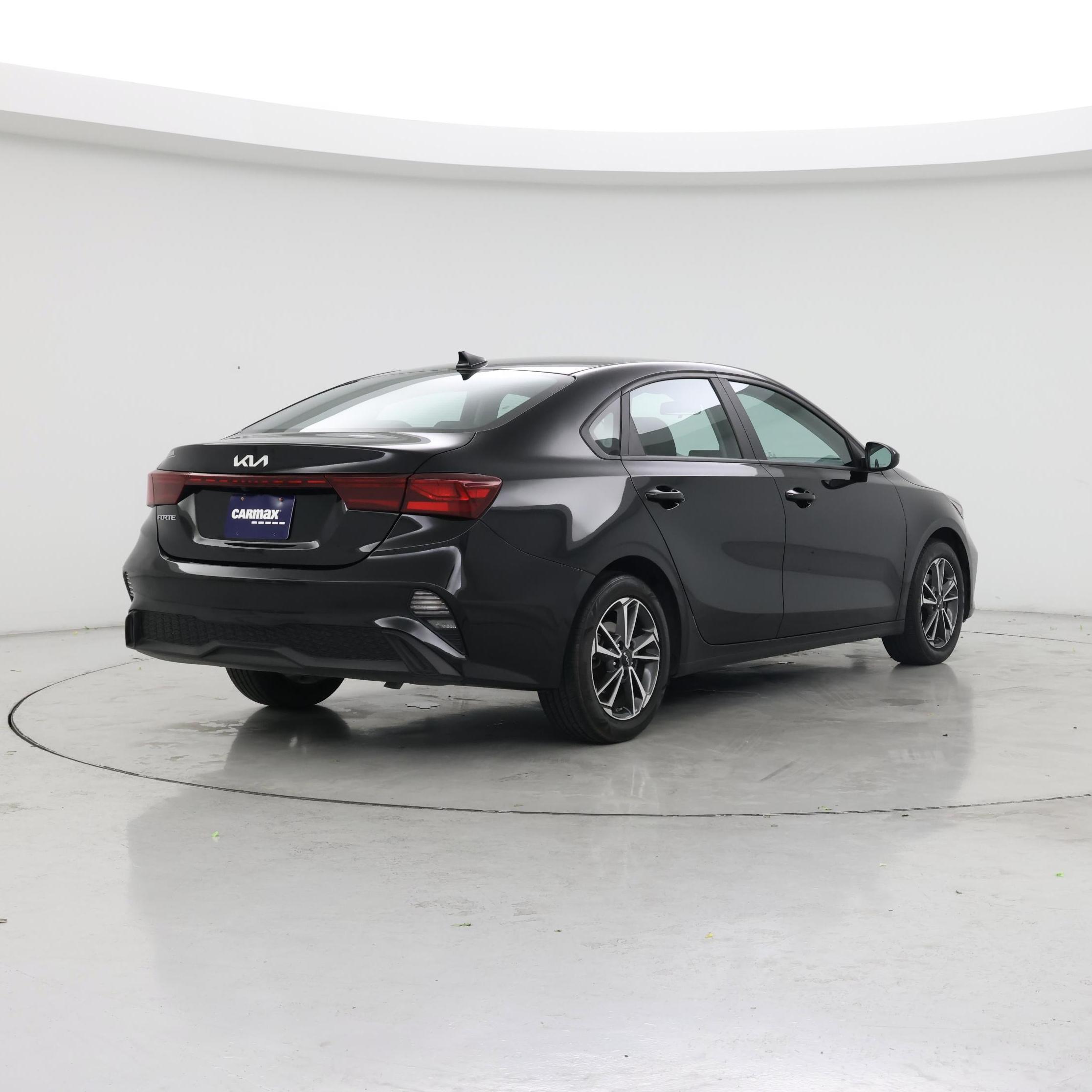 Thumbnail: 2022 Kia Forte - 8