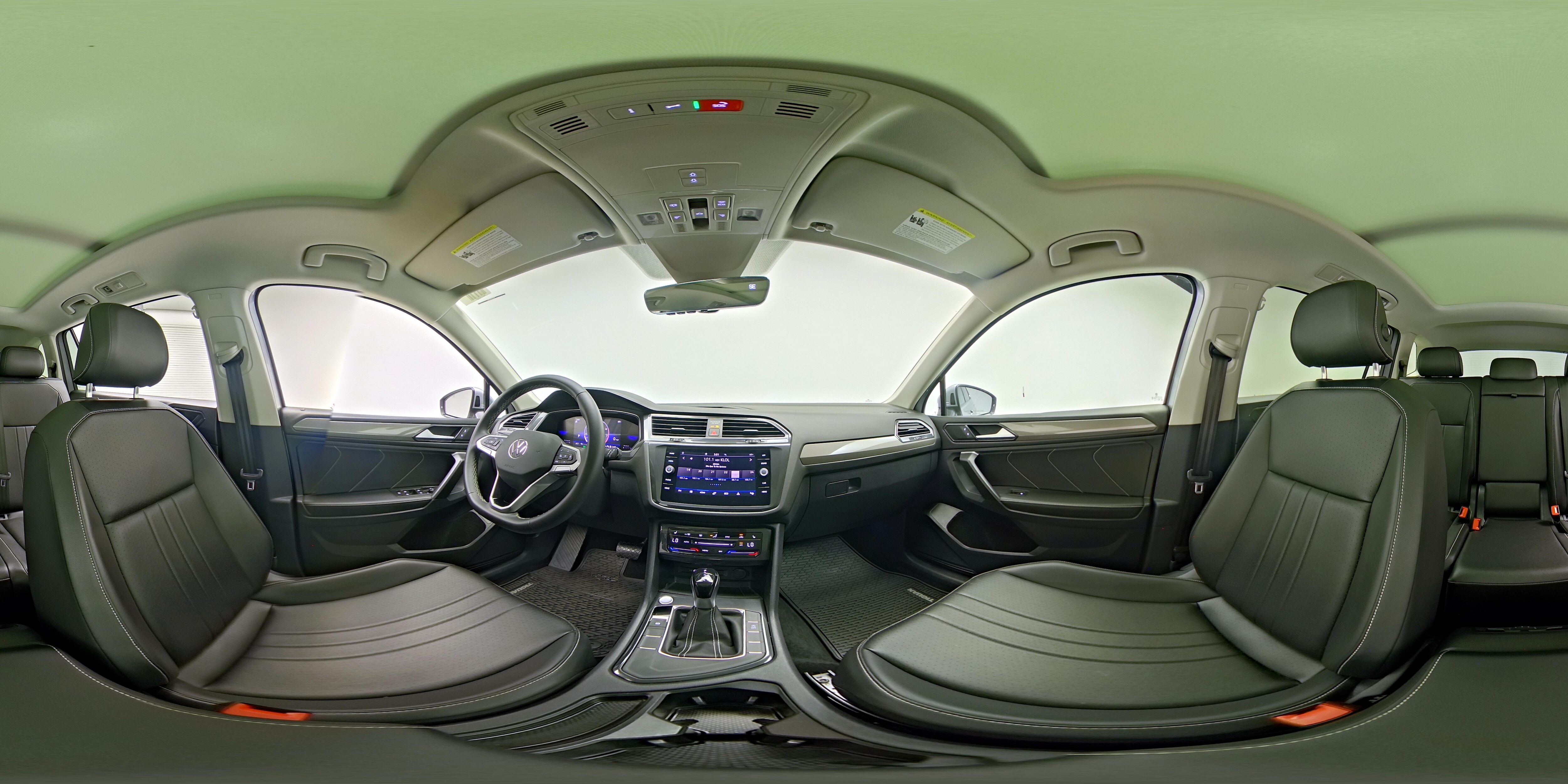 2024 Volkswagen Tiguan SE - Photo 22