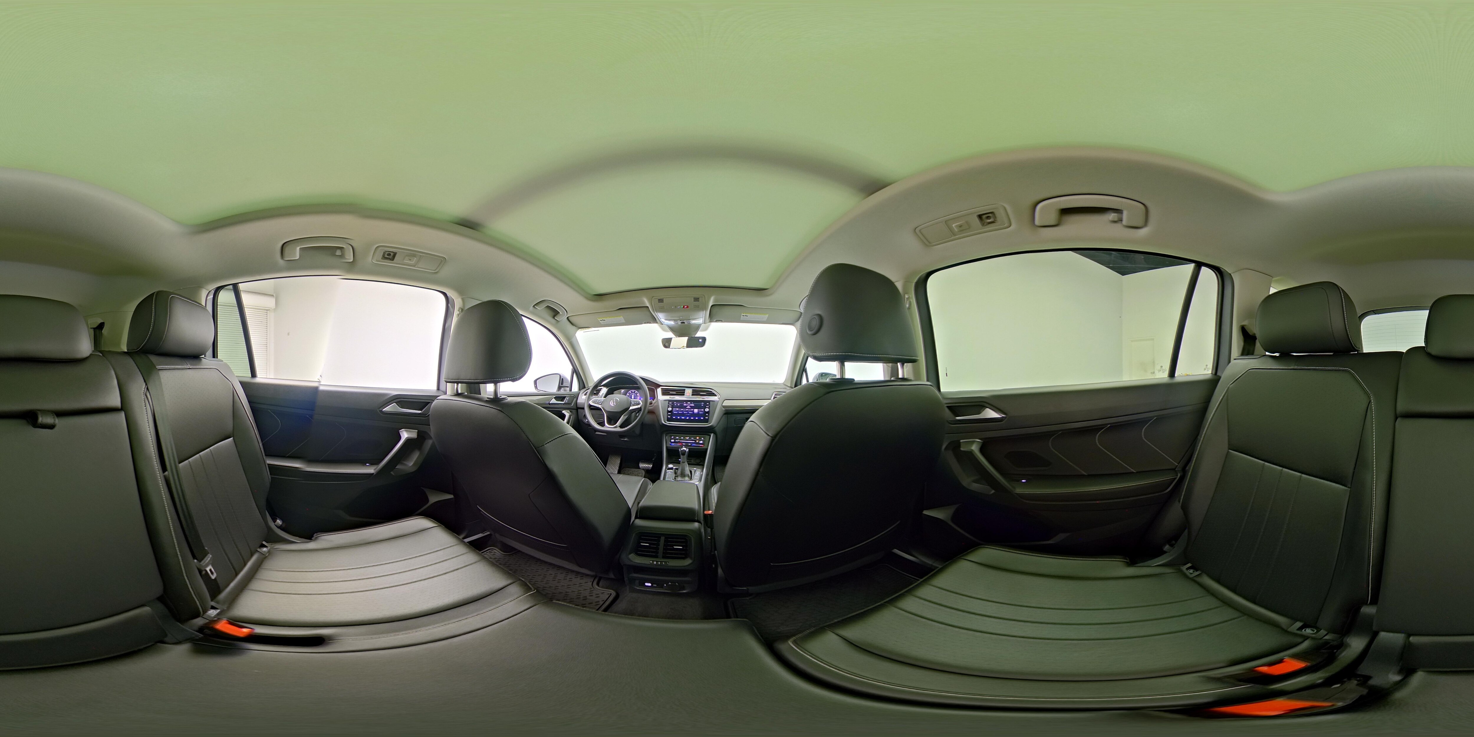 2024 Volkswagen Tiguan SE - Photo 23
