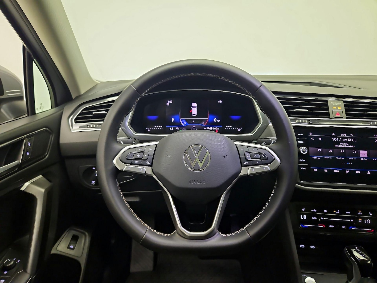 2024 Volkswagen Tiguan SE - Photo 11