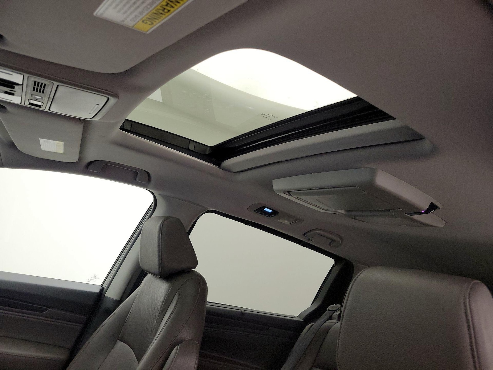 Sunroof(s) & Overhead Airbags